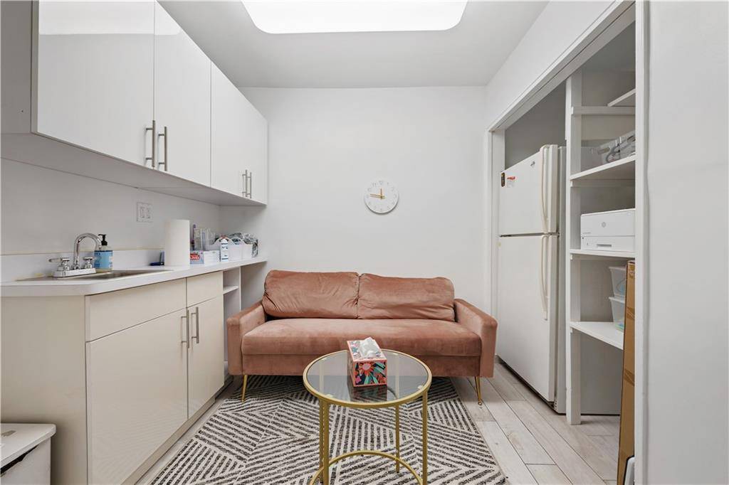 #5 photo, 855 East 7th st, #1k & 1L, ブルックリン区 Midwood , NY 11230