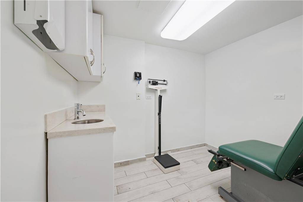 #8 photo, 855 East 7th st, #1k & 1L, ブルックリン区 Midwood , NY 11230