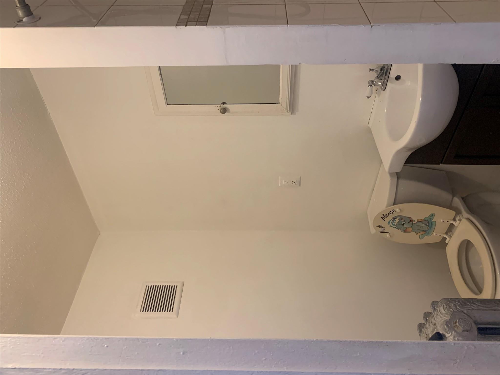 #5 photo, 199 Lincoln Avenue, Brooklyn , NY 11208