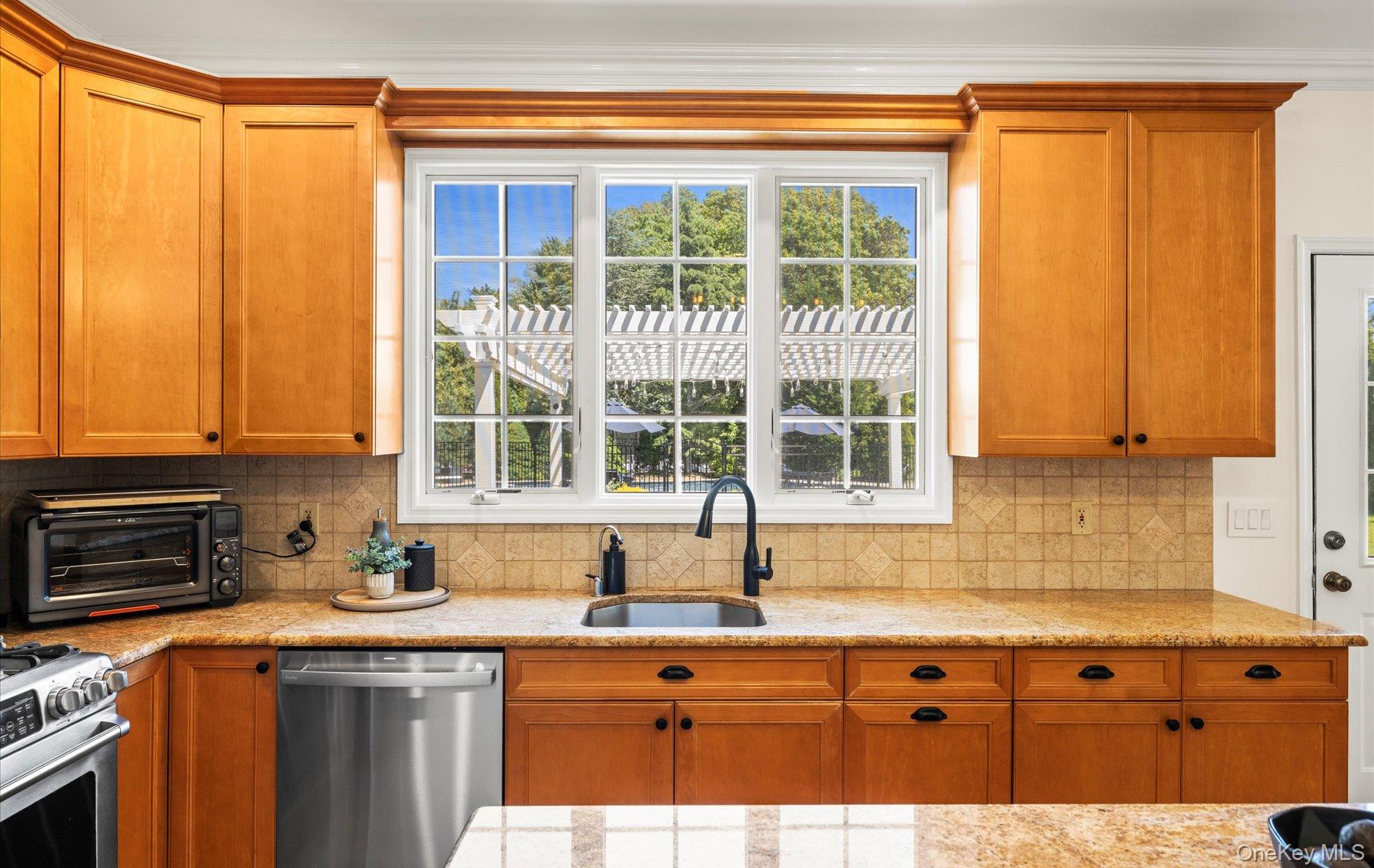 #16 photo, 16 Home Court, 東長島 亨廷顿 Huntington , NY 11743