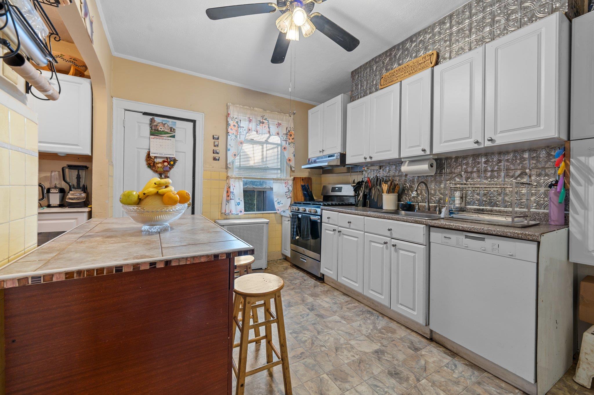 #11 photo, 11432 127th Street, South Ozone Park , NY 11420