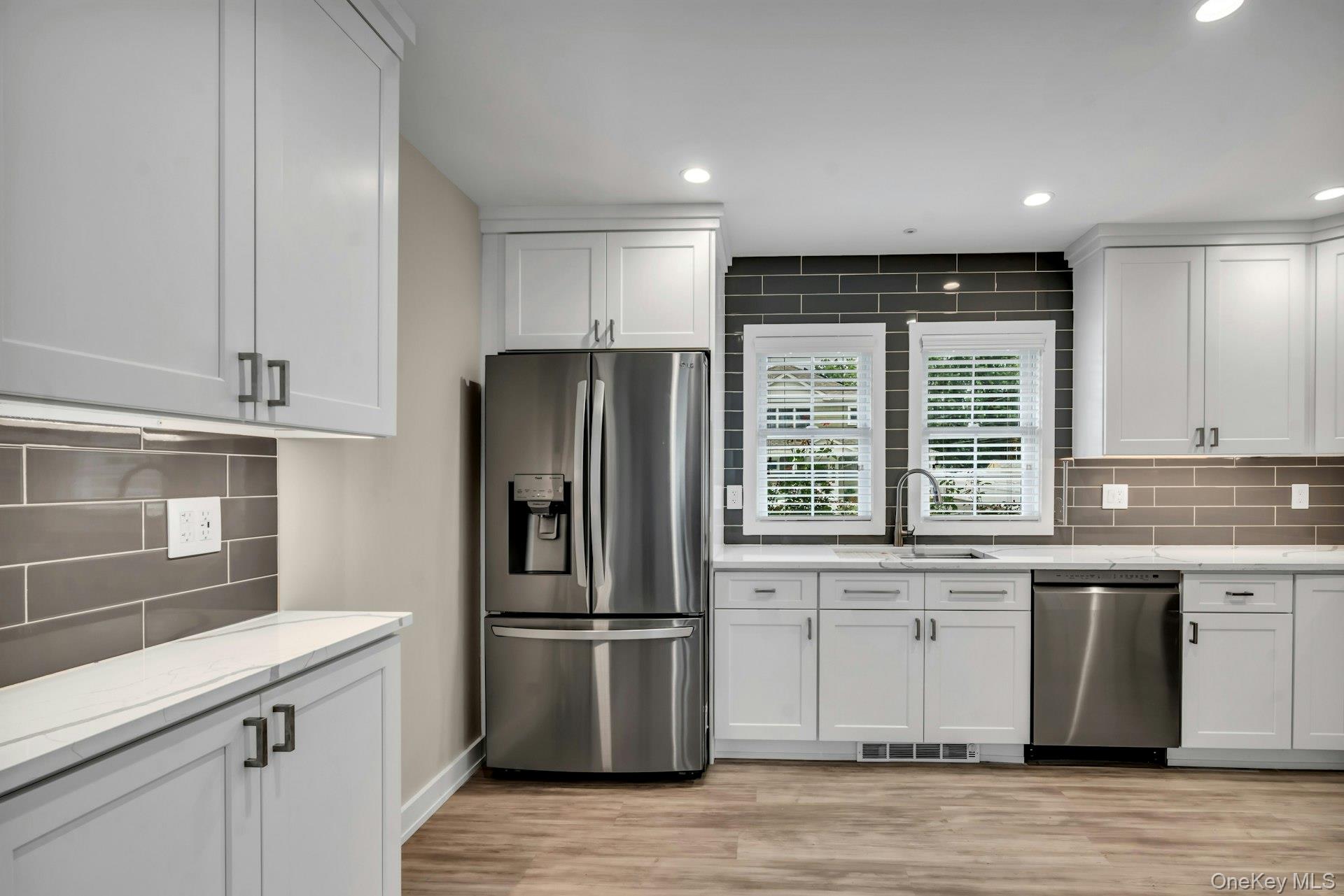 #8 photo, 20 Robert Road, ナッソー郡 Glen Cove , NY 11542