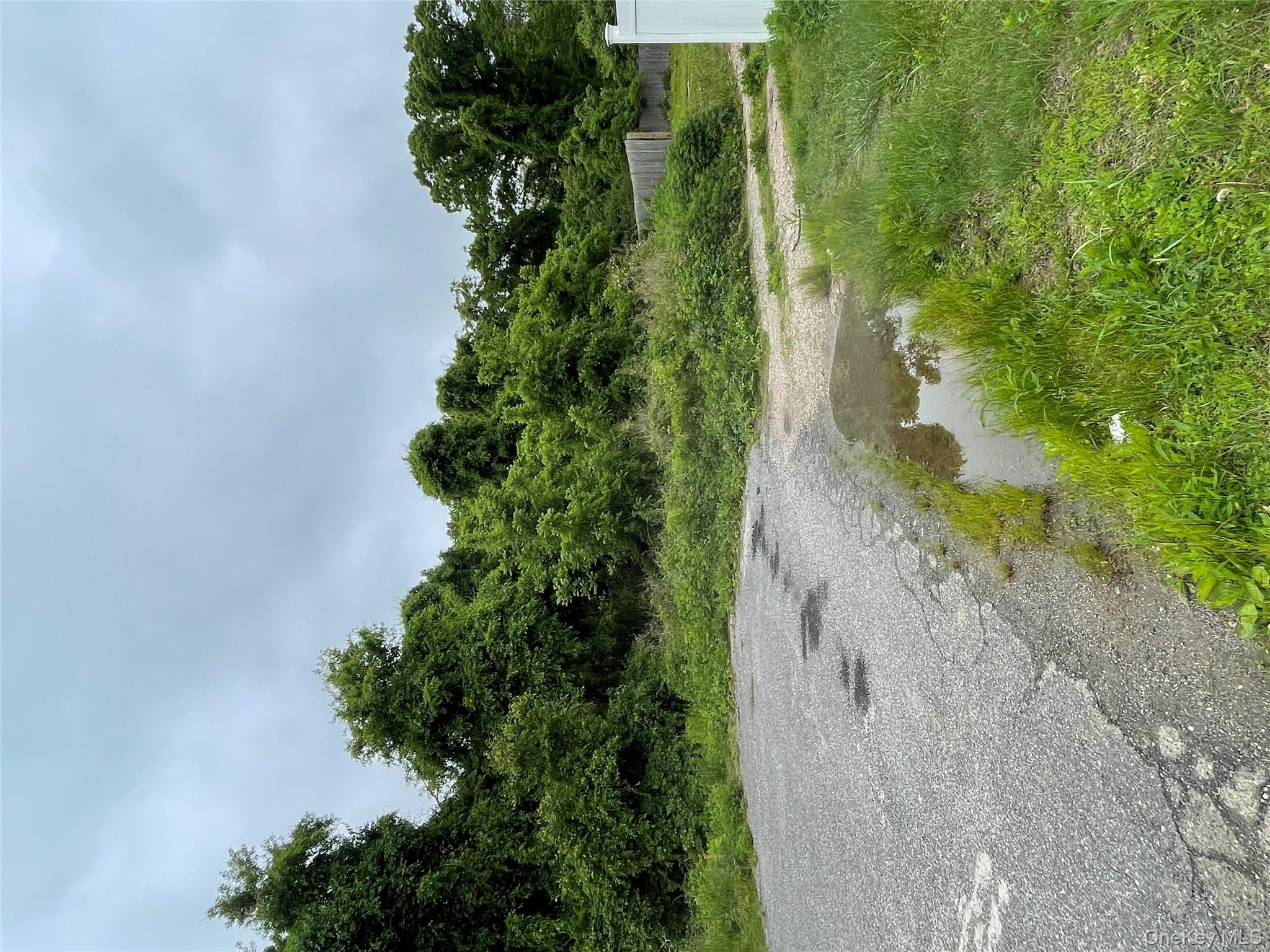 #3 photo, Brentwood Street, サフォーク郡 Bay Shore , NY 11706