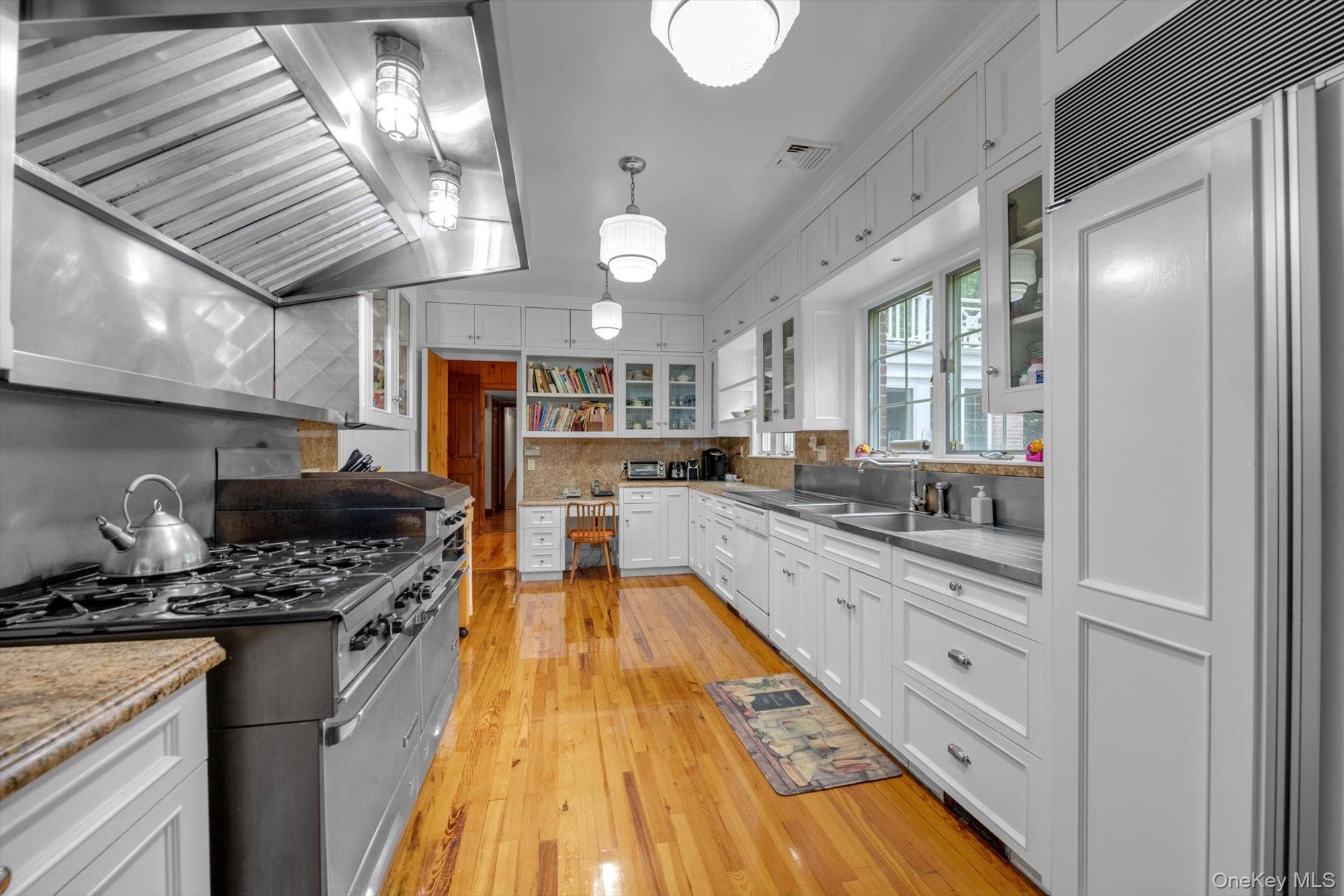 #12 photo, 111 Clent Road, ナッソー郡 Great Neck , NY 11021