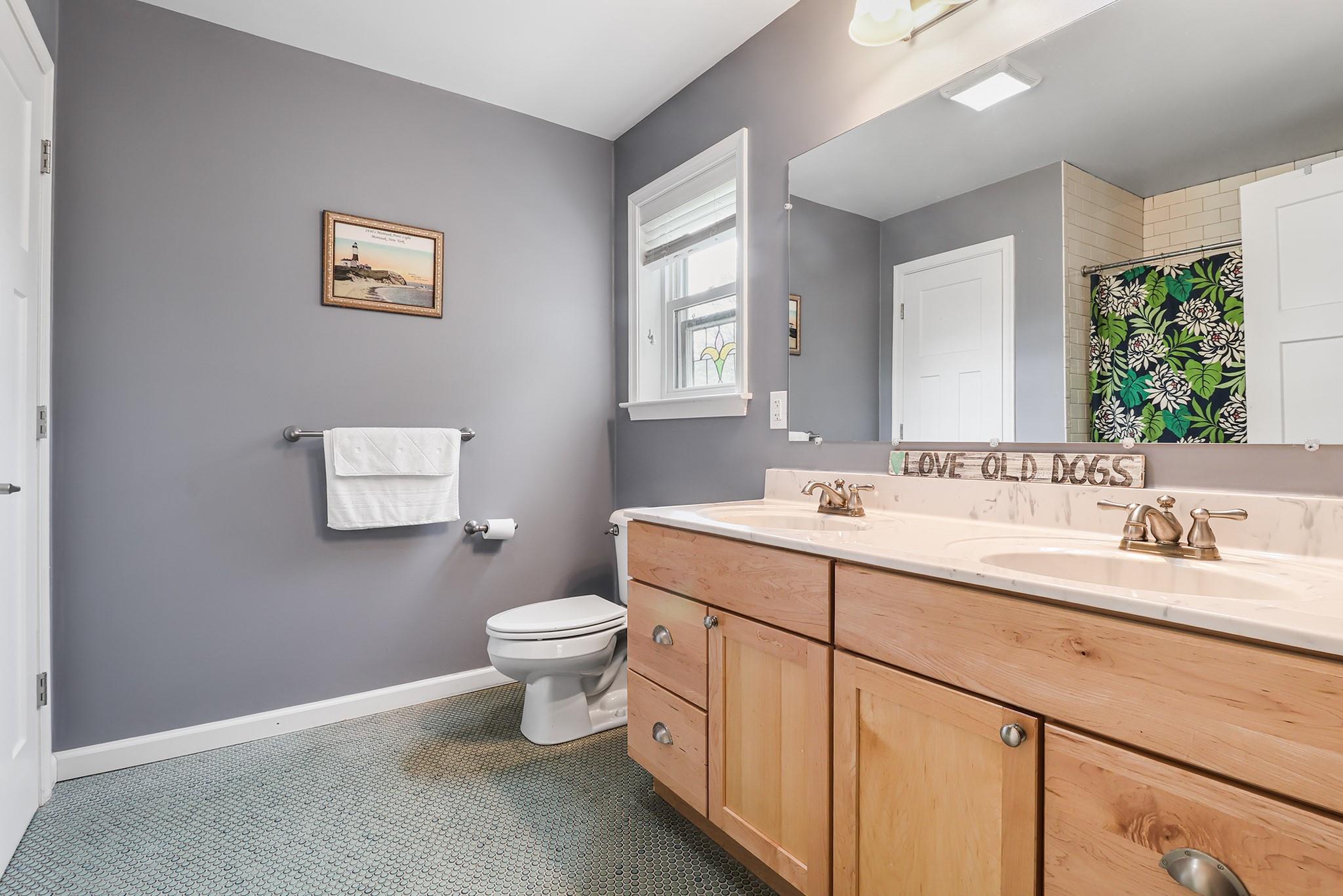 #16 photo, 787 Accabonac Road, Springs , NY 11937