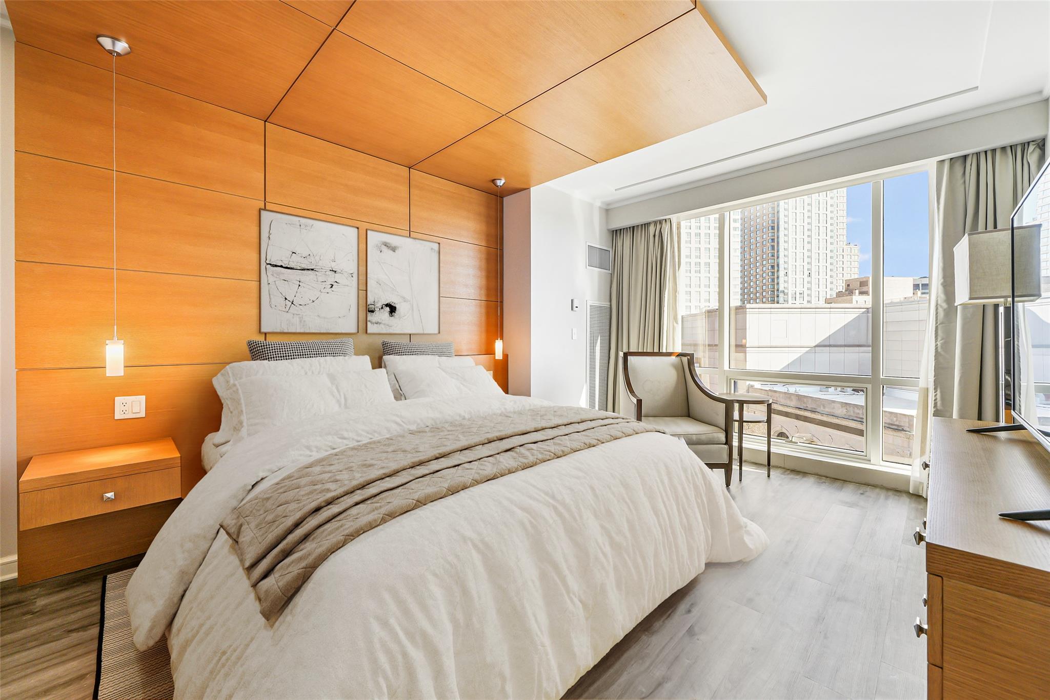 #7 photo, 1 Renaissance Square, White Plains , NY 10601