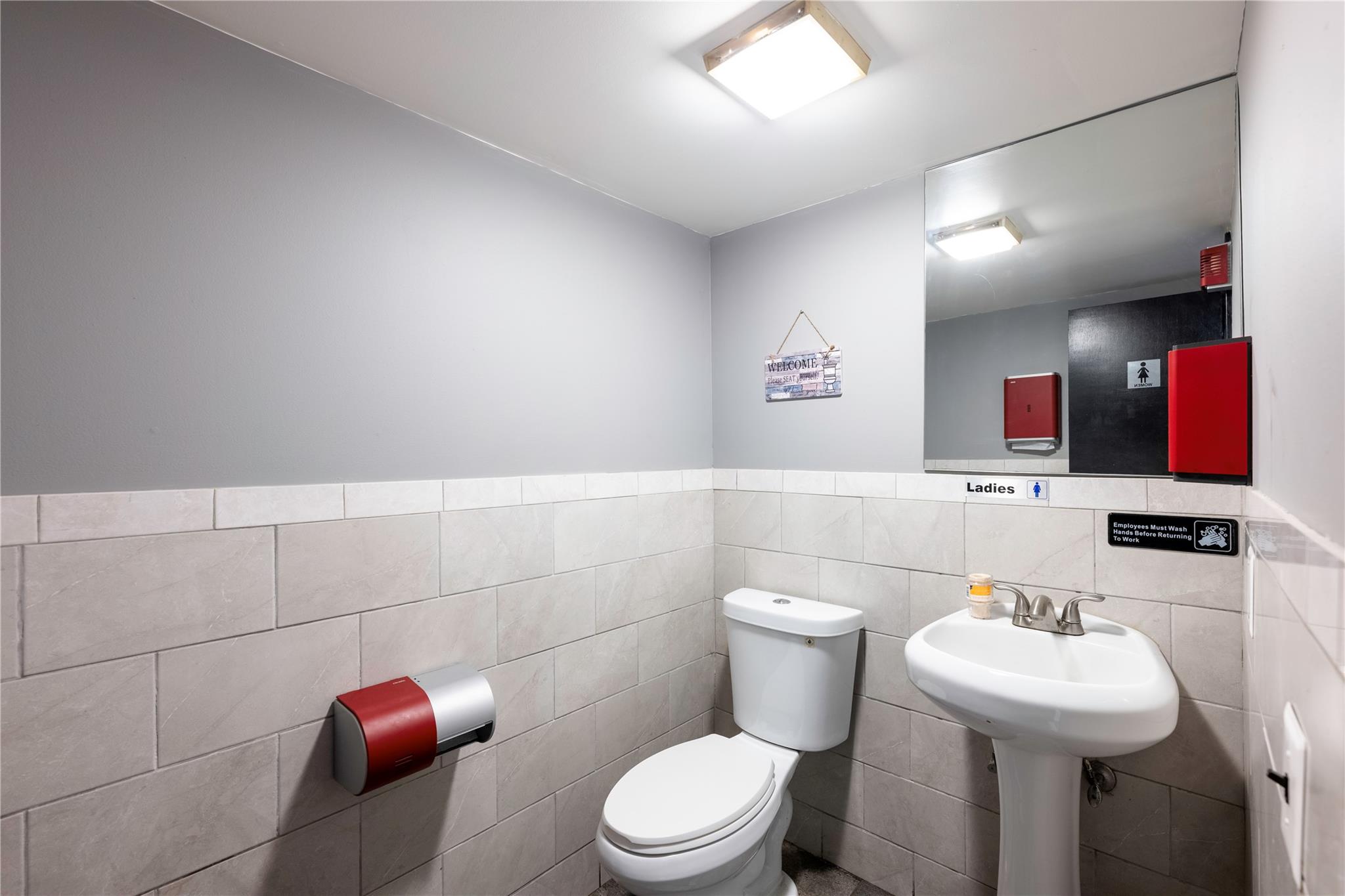 #7 photo, 565 Route 6, Mahopac , NY 10541