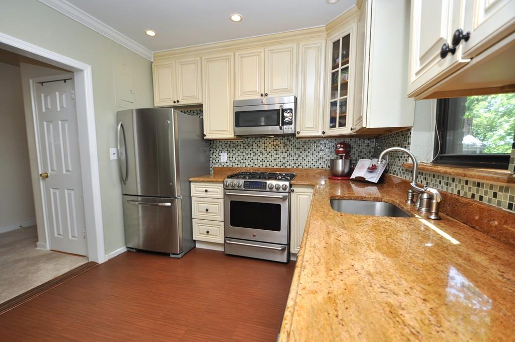 #12 photo, 67 Rockledge Road, Hartsdale , NY 10530