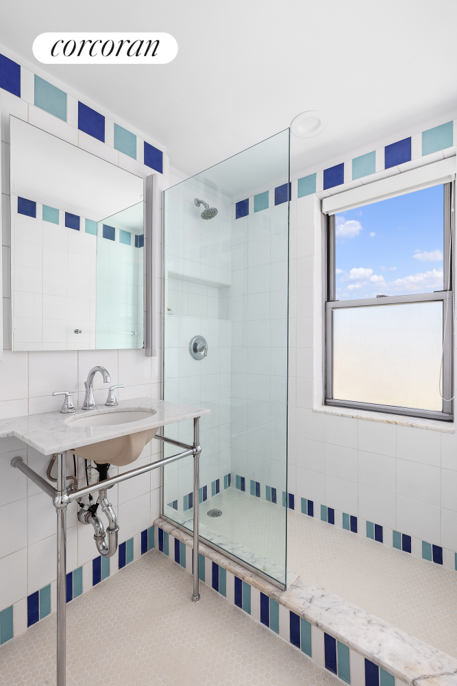 #13 photo, 175 W 13TH Street, Greenwich Village , NY 10011