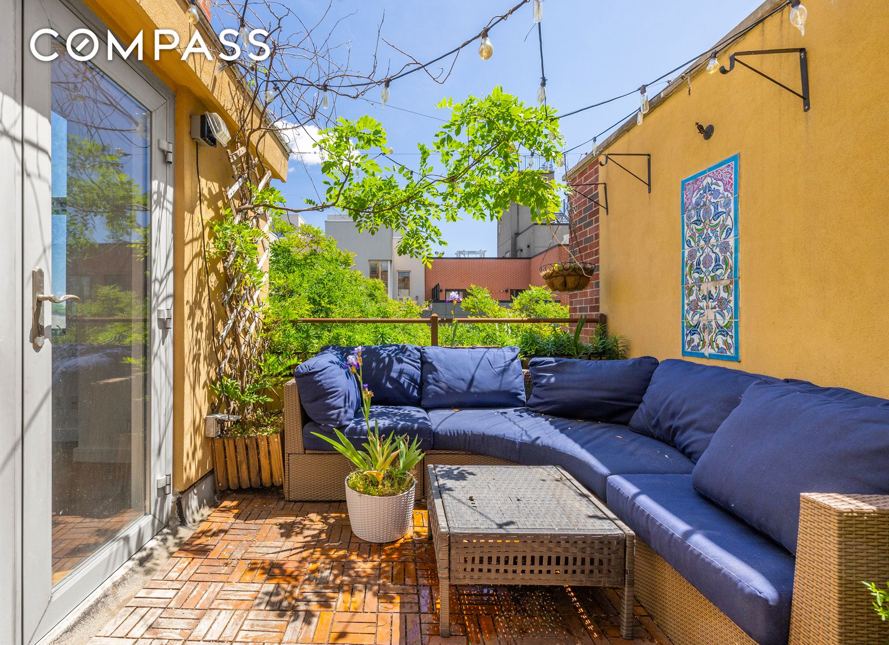 #1 photo, 153 Manhattan Avenue, Williamsburg , NY 11206