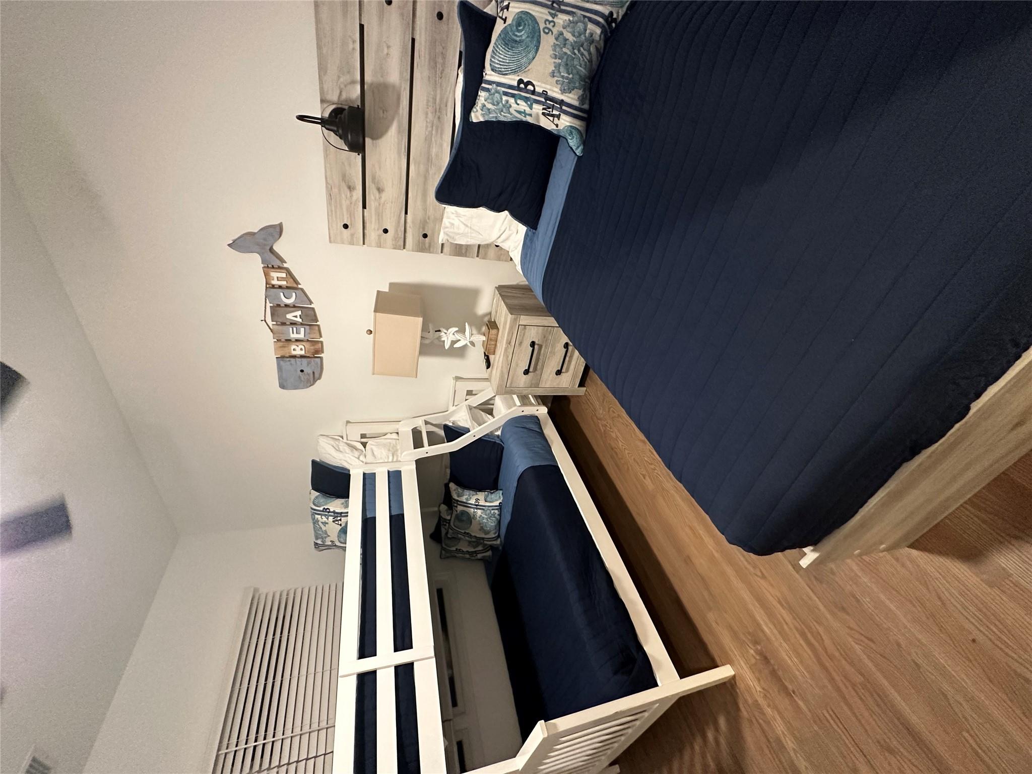 #13 photo, 24 Bungalow Walk, サフォーク郡 Ocean Beach , NY 11770