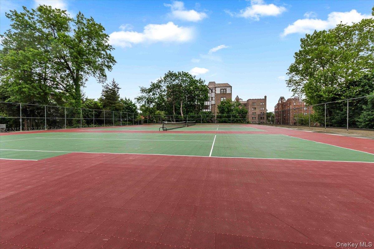 #11 photo, 110 Pearsall Drive, Mount Vernon , NY 10552