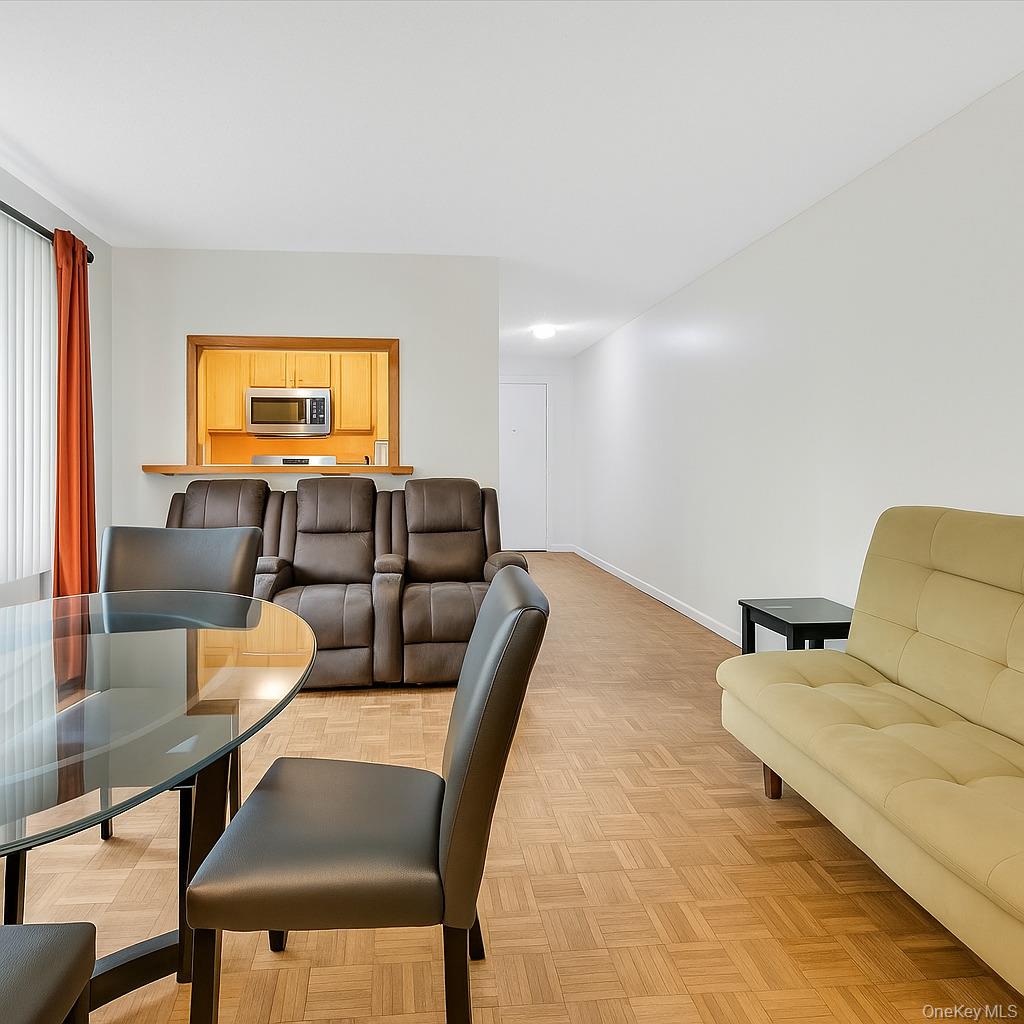 #5 photo, 110 Pearsall Drive, Mount Vernon , NY 10552