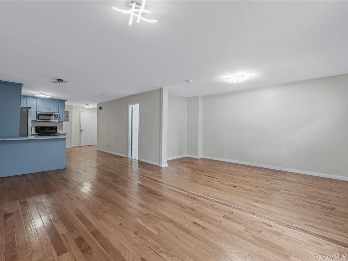 #11 photo, 115-09 Linden Boulevard, クイーンズ区 South Ozone Park , NY 11420