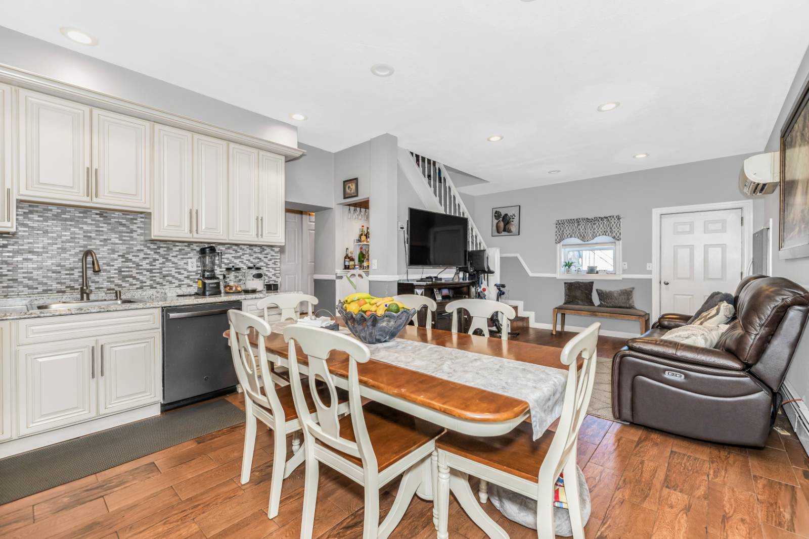 #32 photo, 243 Mary Lou Ave, Yonkers , NY 10703