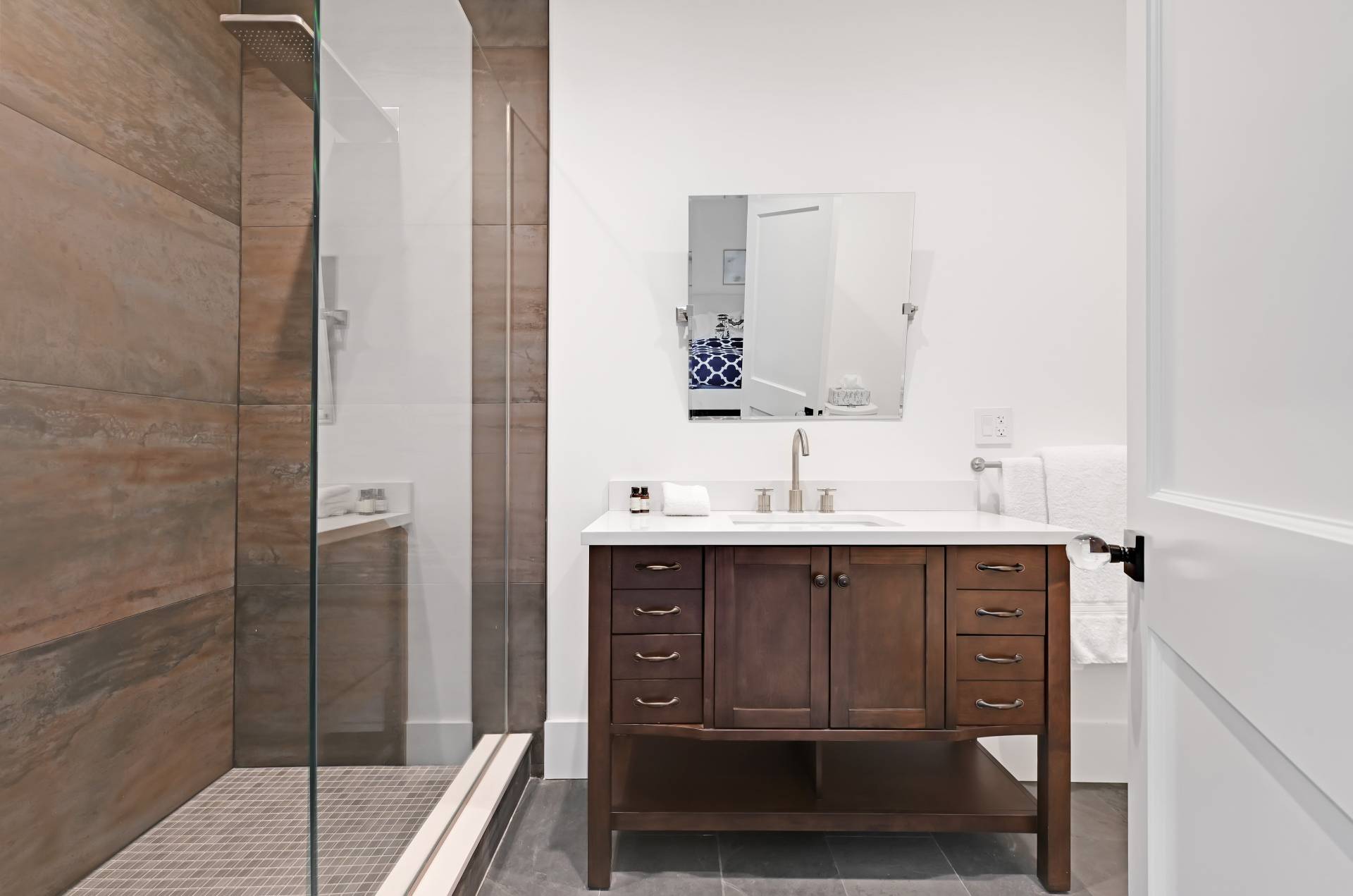 #19 photo, 65 MIDDLE POND RD, サフォーク郡 Southampton , NY 11968