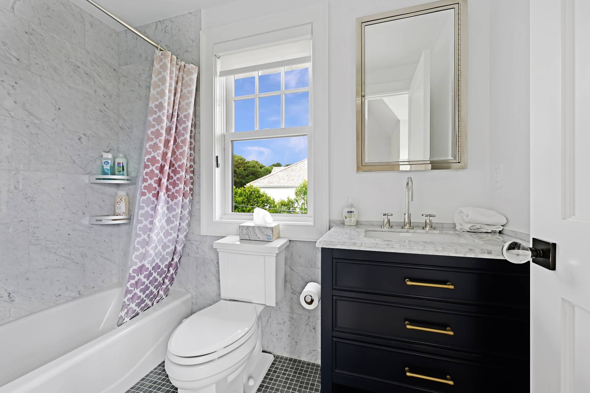 #32 photo, 65 MIDDLE POND RD, サフォーク郡 Southampton , NY 11968