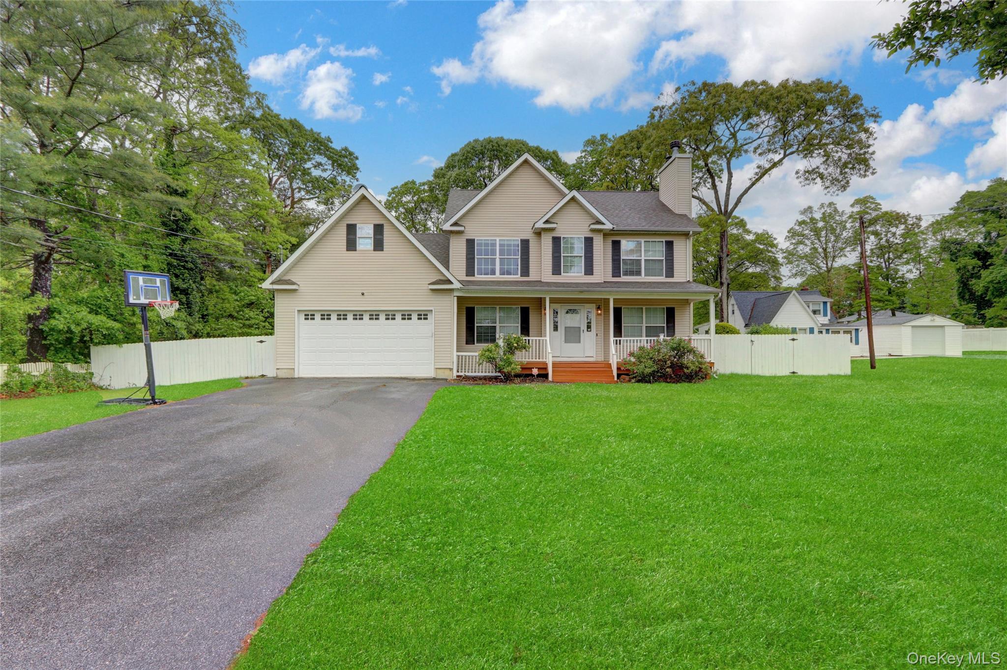 #3 photo, 27 Inwood Avenue, サフォーク郡 Selden , NY 11784