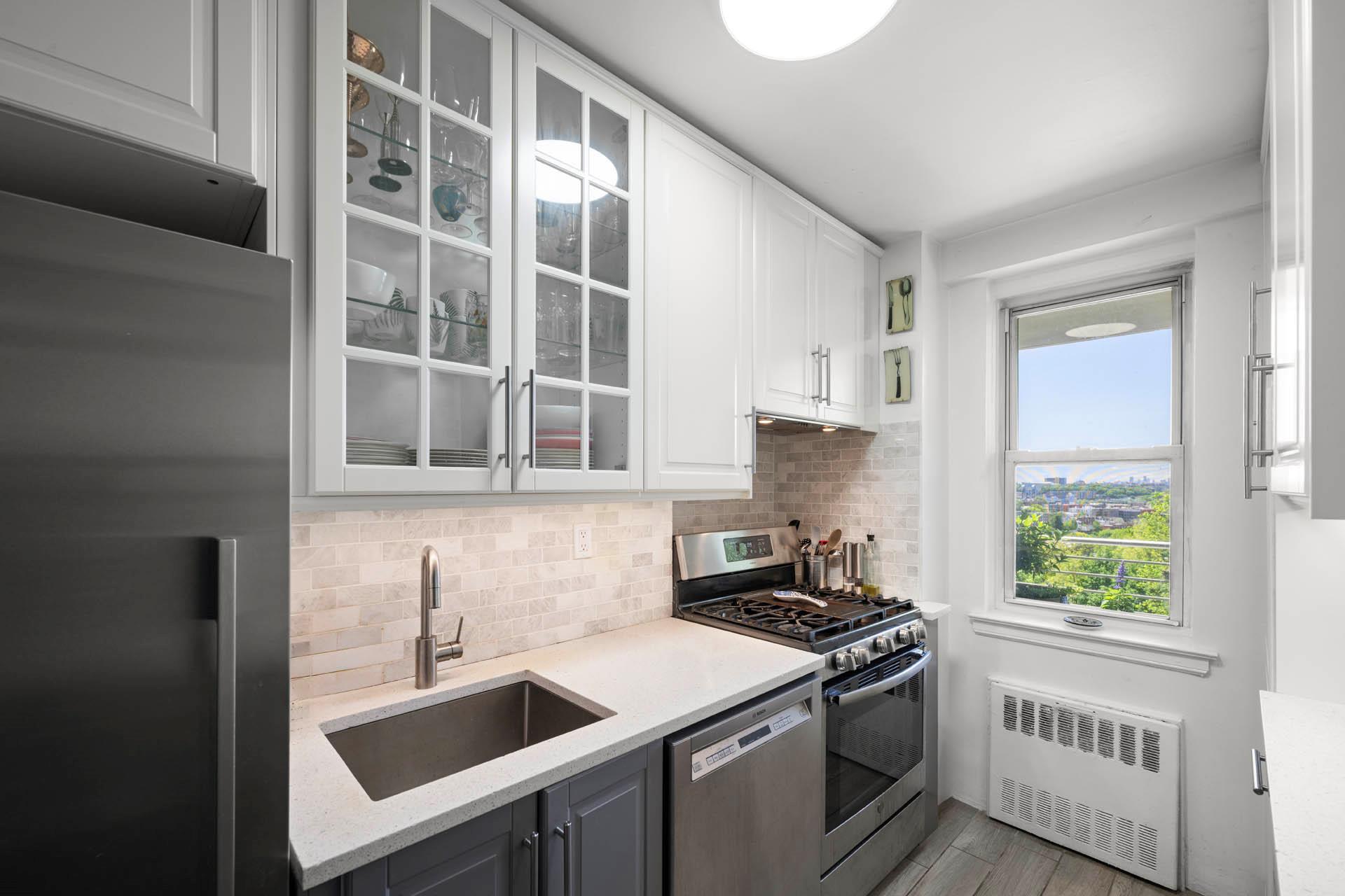 #8 photo, 3135 Johnson Avenue, Bronx , NY 10463