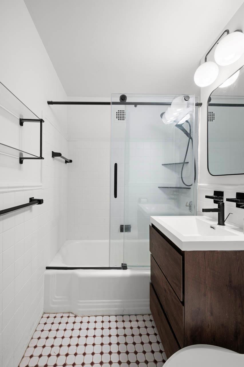 #9 photo, 3135 Johnson Avenue, Bronx , NY 10463