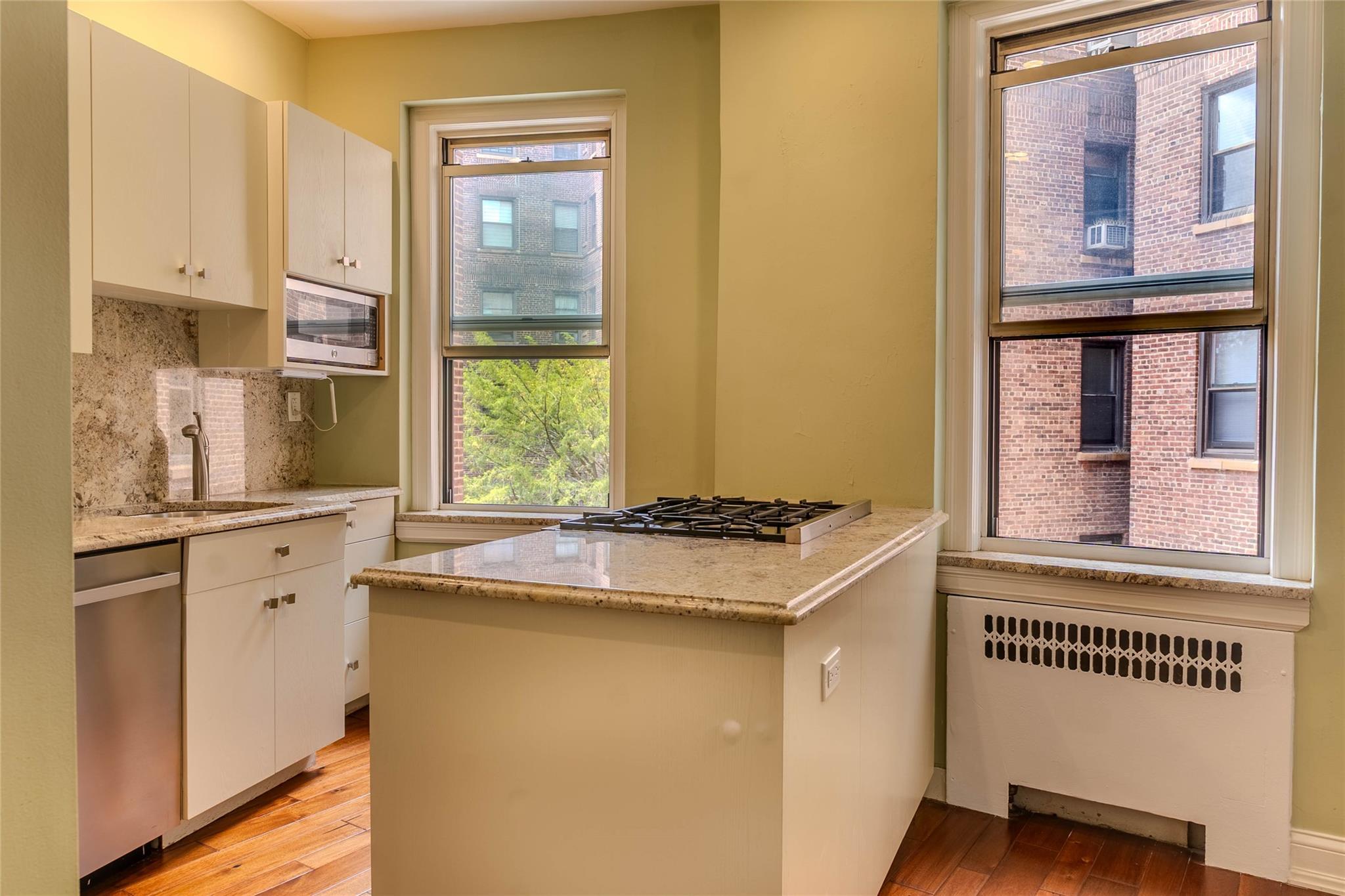 #6 photo, 8 Barstow Road, Great Neck , NY 11021