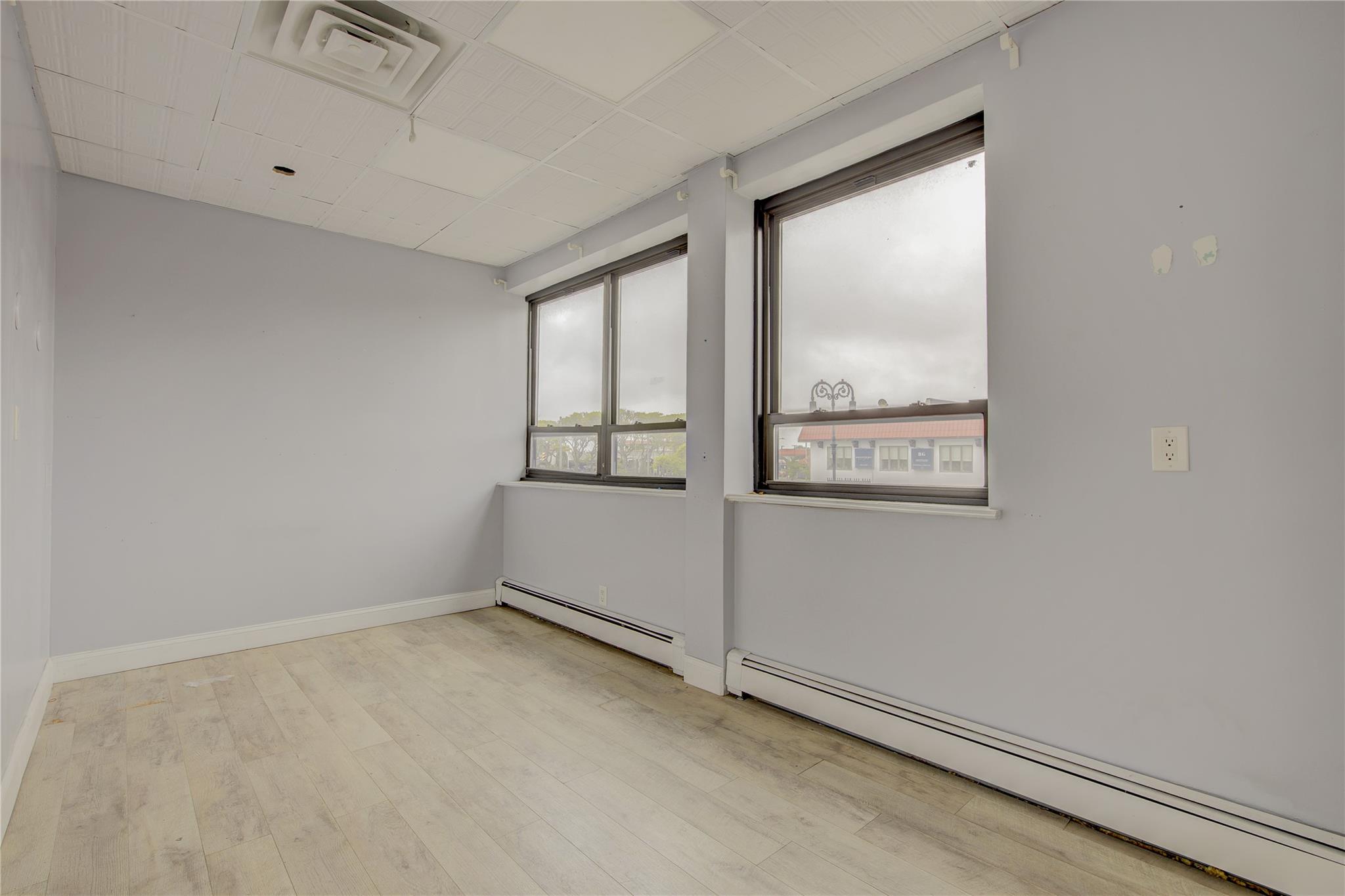 #5 photo, 100 W Park Avenue, ナッソー郡 Long Beach , NY 11561