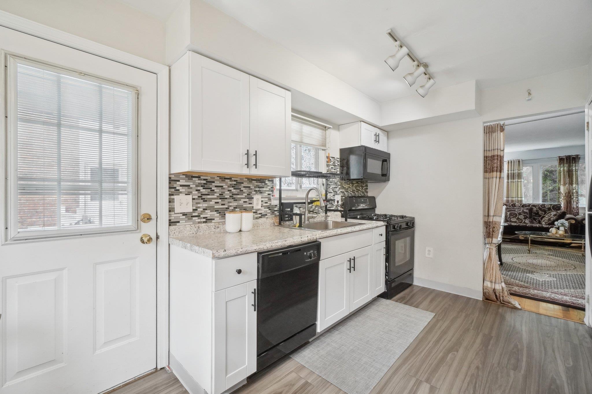 #16 photo, 46 Lonergan Drive, Suffern , NY 10901