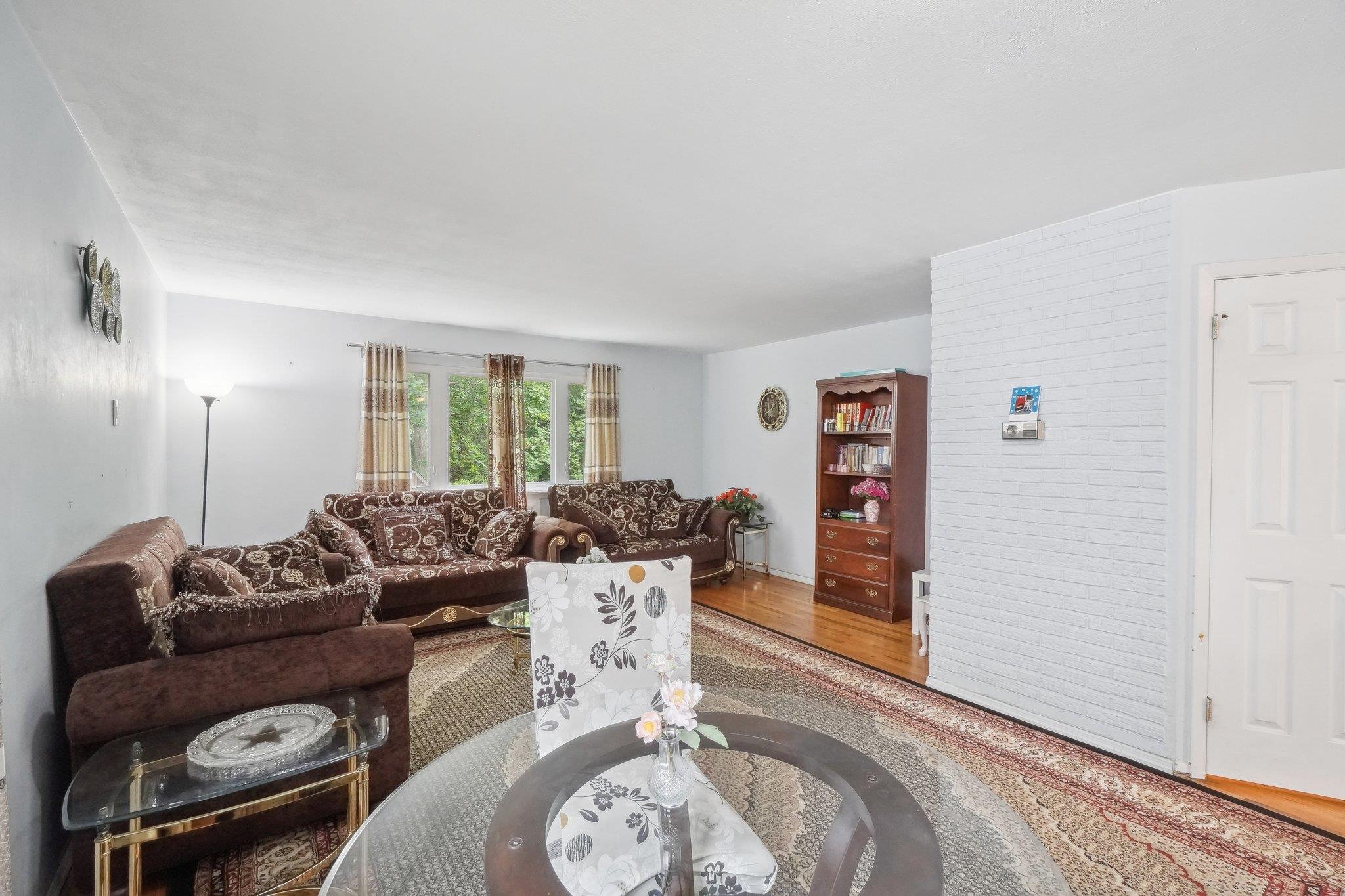 #4 photo, 46 Lonergan Drive, Suffern , NY 10901