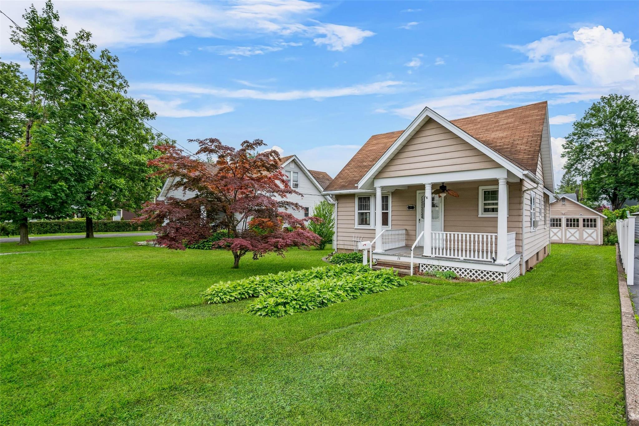 #1 photo, 16 Oak Terrace, Suffern , NY 10901