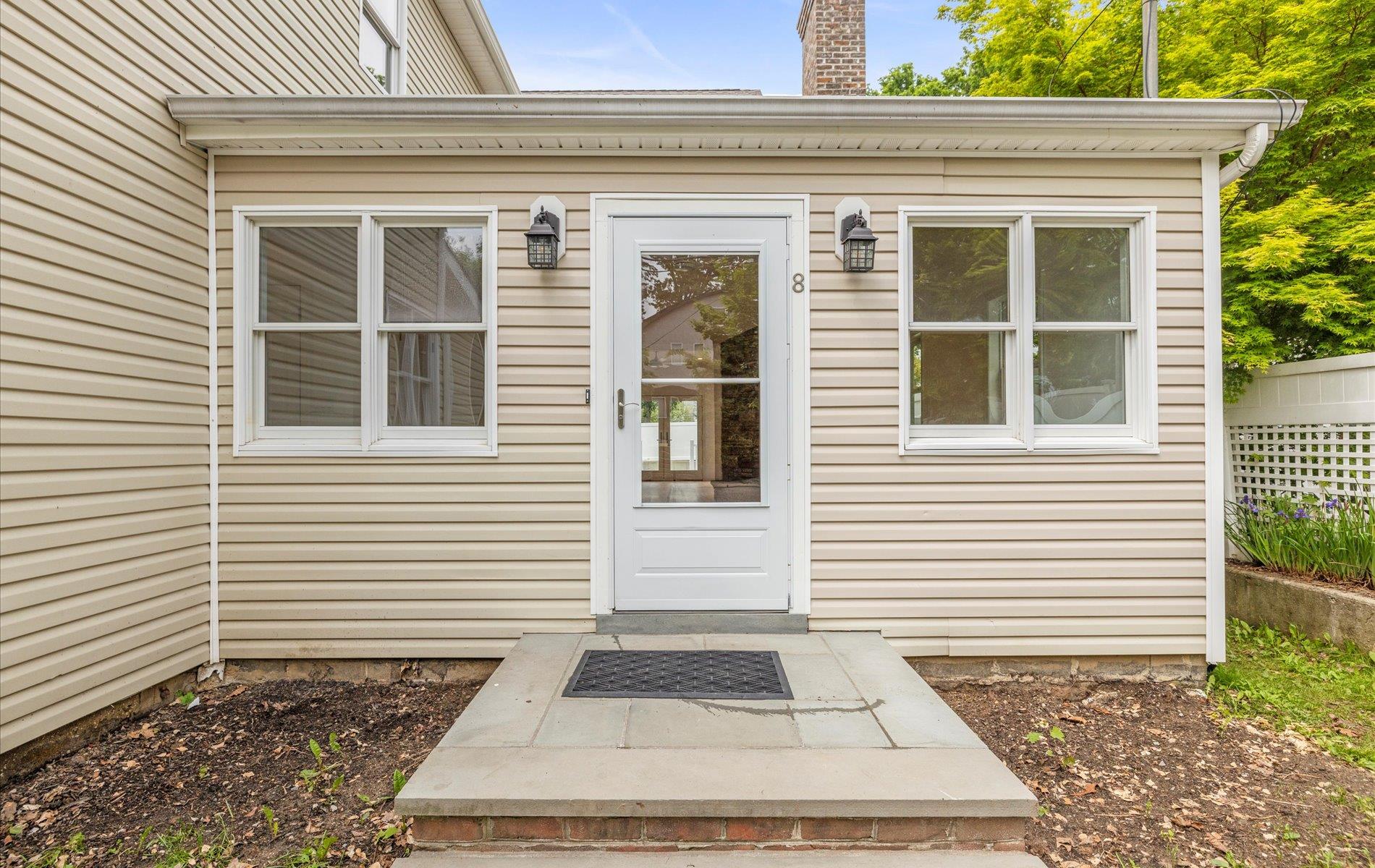 #2 photo, 8 Maple Street, ナッソー郡 Glenwood Landing , NY 11547