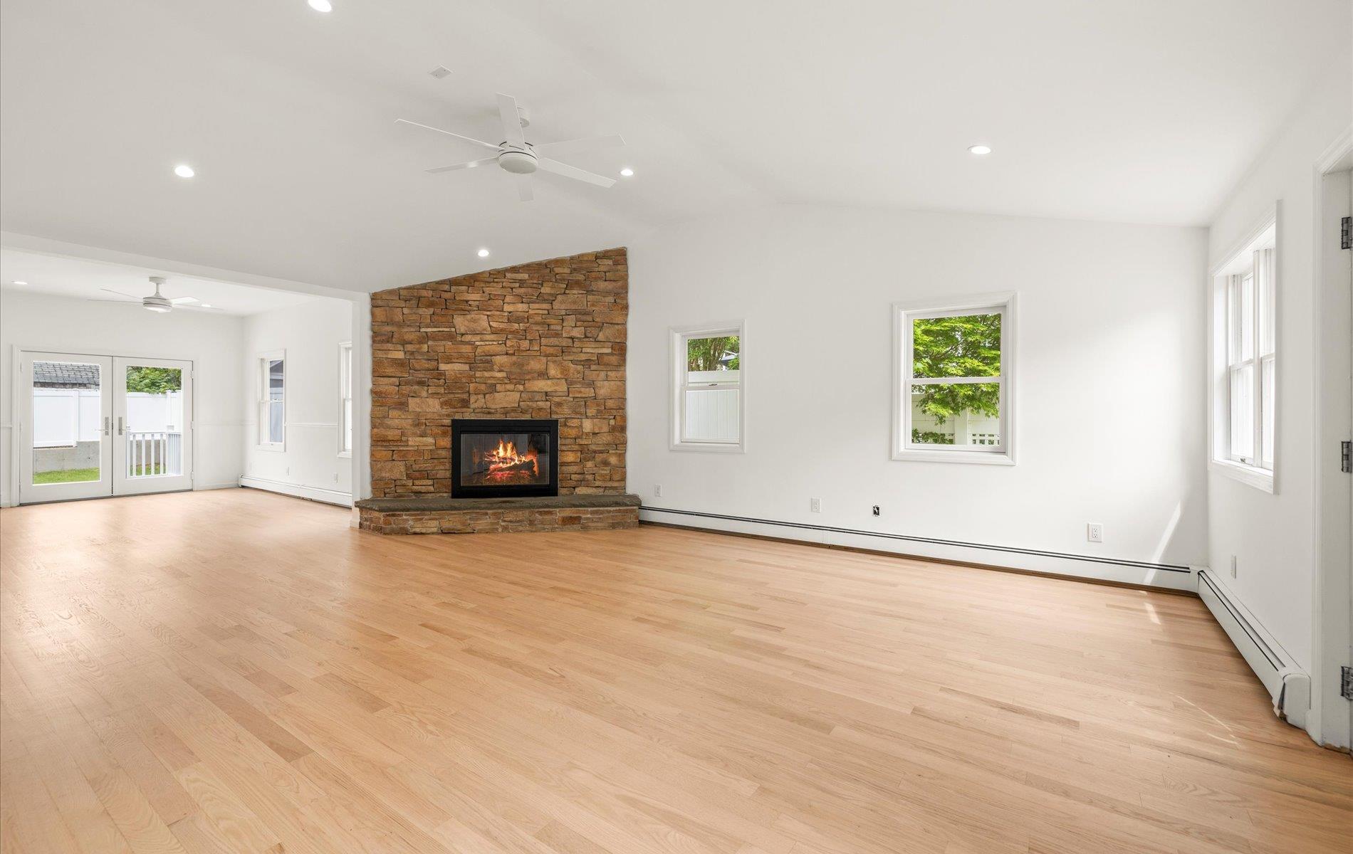 #5 photo, 8 Maple Street, ナッソー郡 Glenwood Landing , NY 11547