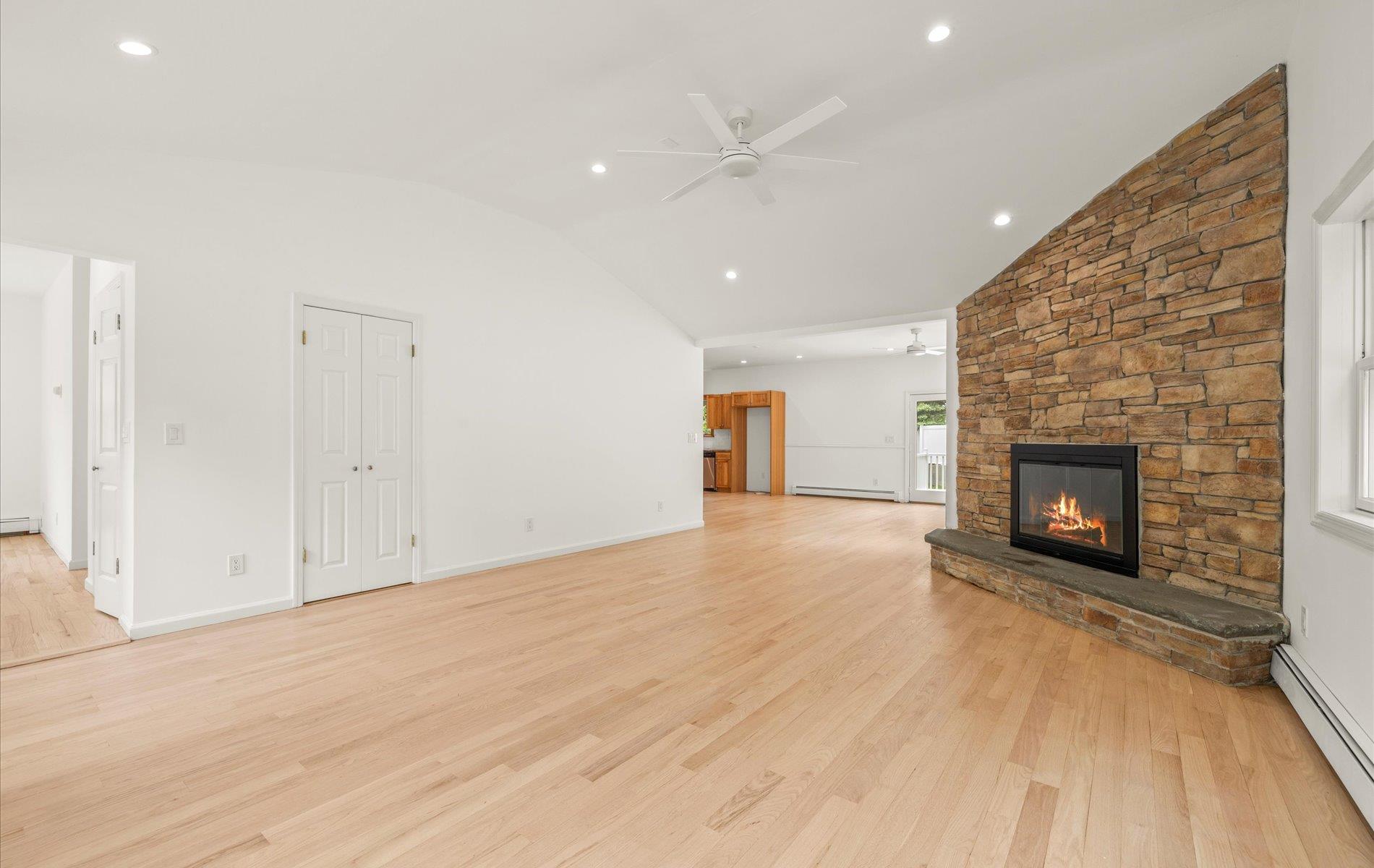 #6 photo, 8 Maple Street, ナッソー郡 Glenwood Landing , NY 11547