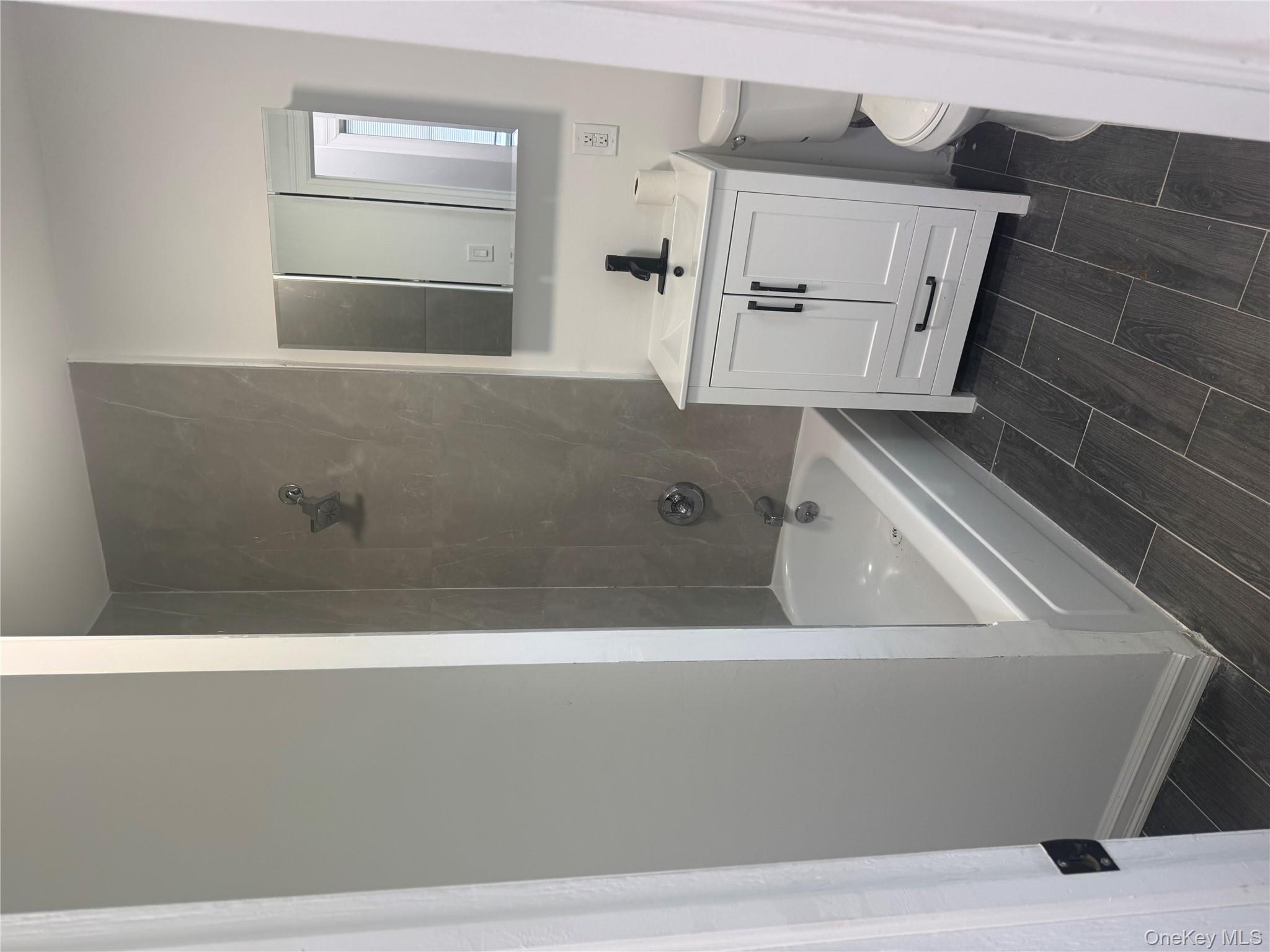 #5 photo, 234 S 3rd Avenue, Mount Vernon , NY 10550