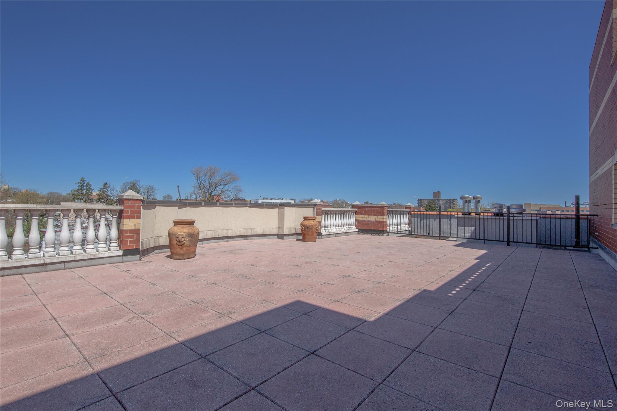 #18 photo, 107-16 37TH Avenue, クイーンズ区 Corona , NY 11368