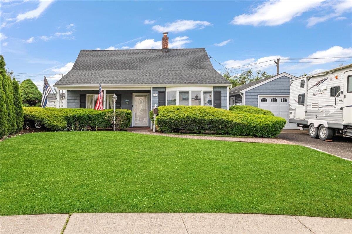 #1 photo, 25 Castle Lane, নাসাউ কাউন্টি Levittown , NY 11756