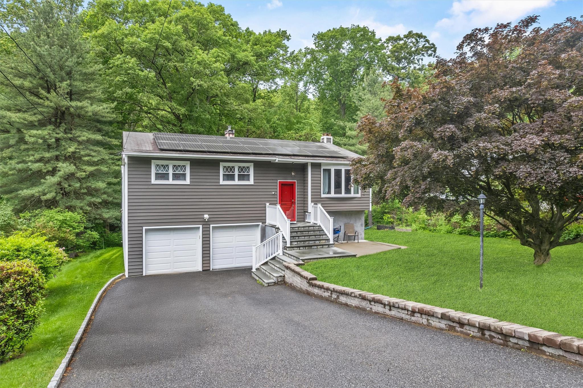 #1 photo, 209 Laurel Drive, Cortlandt Manor , NY 10567