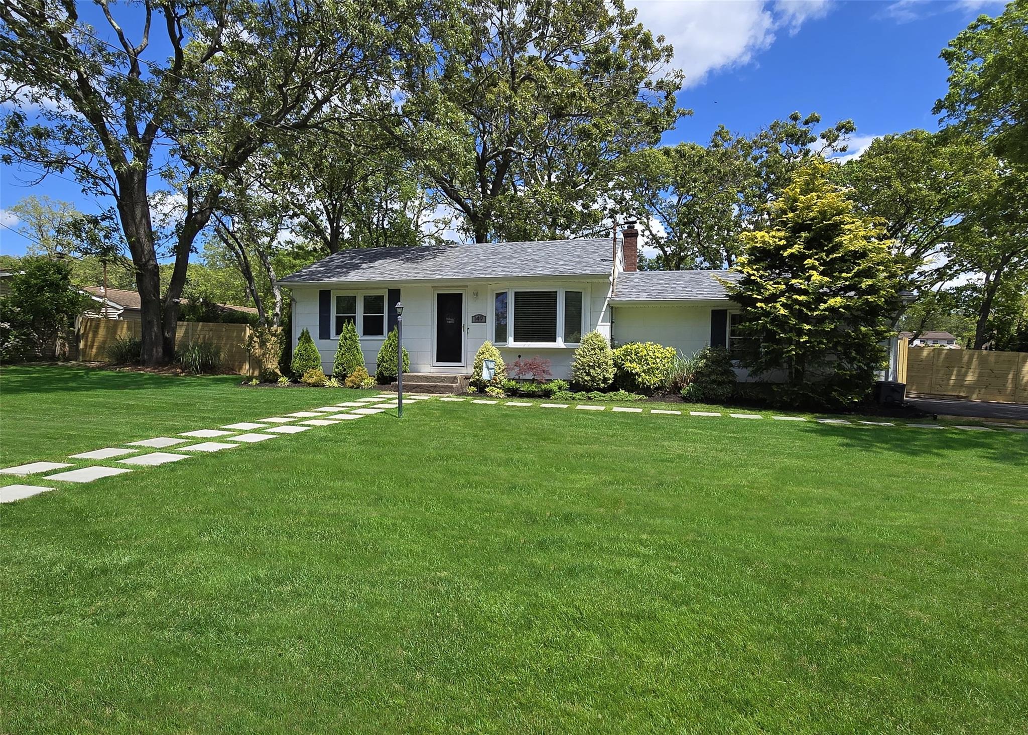 #1 photo, 149 S Evergreen Drive, Selden , NY 11784