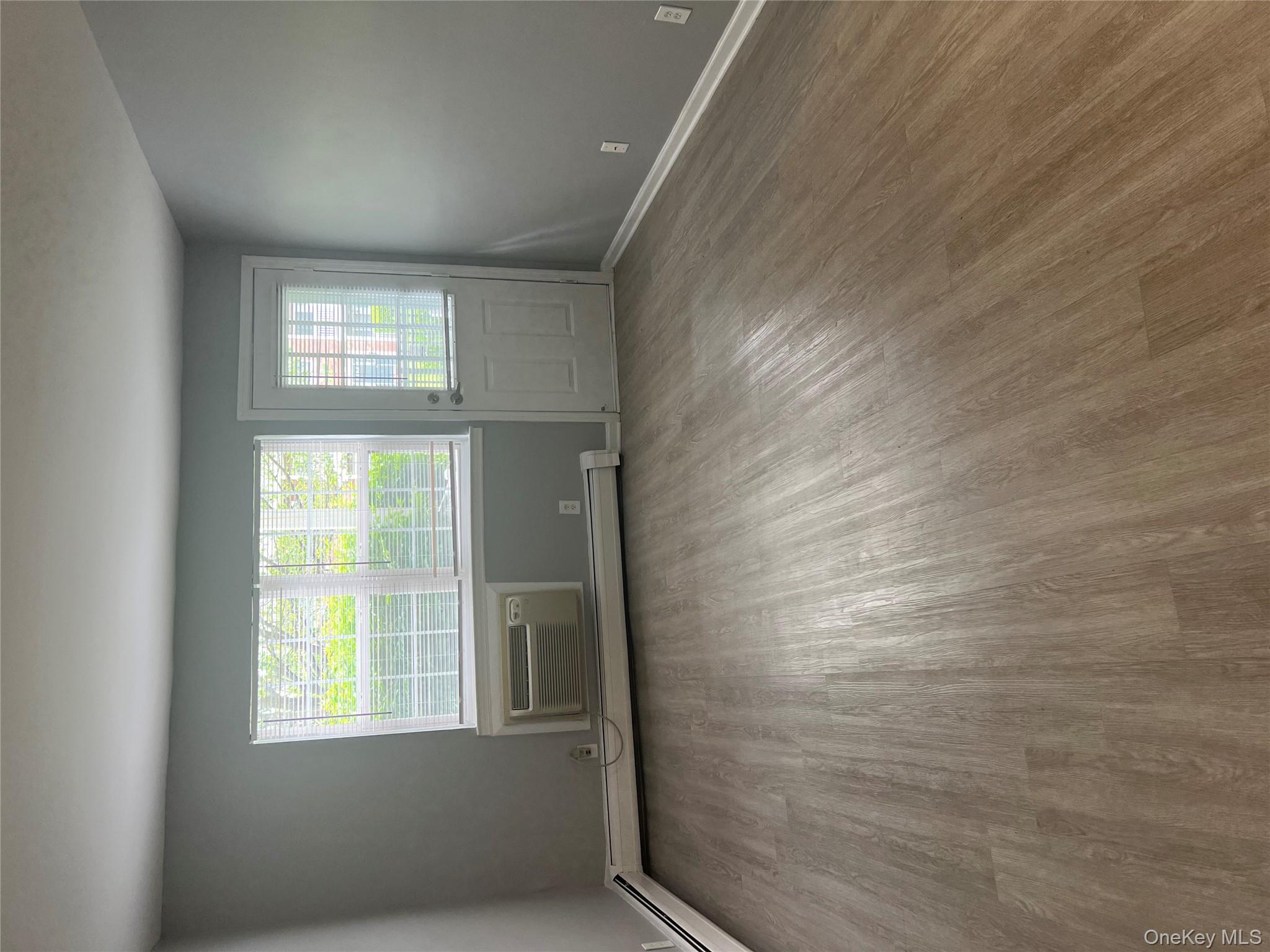 #3 photo, Central Islip, サフォーク郡 Central Islip , NY 11722