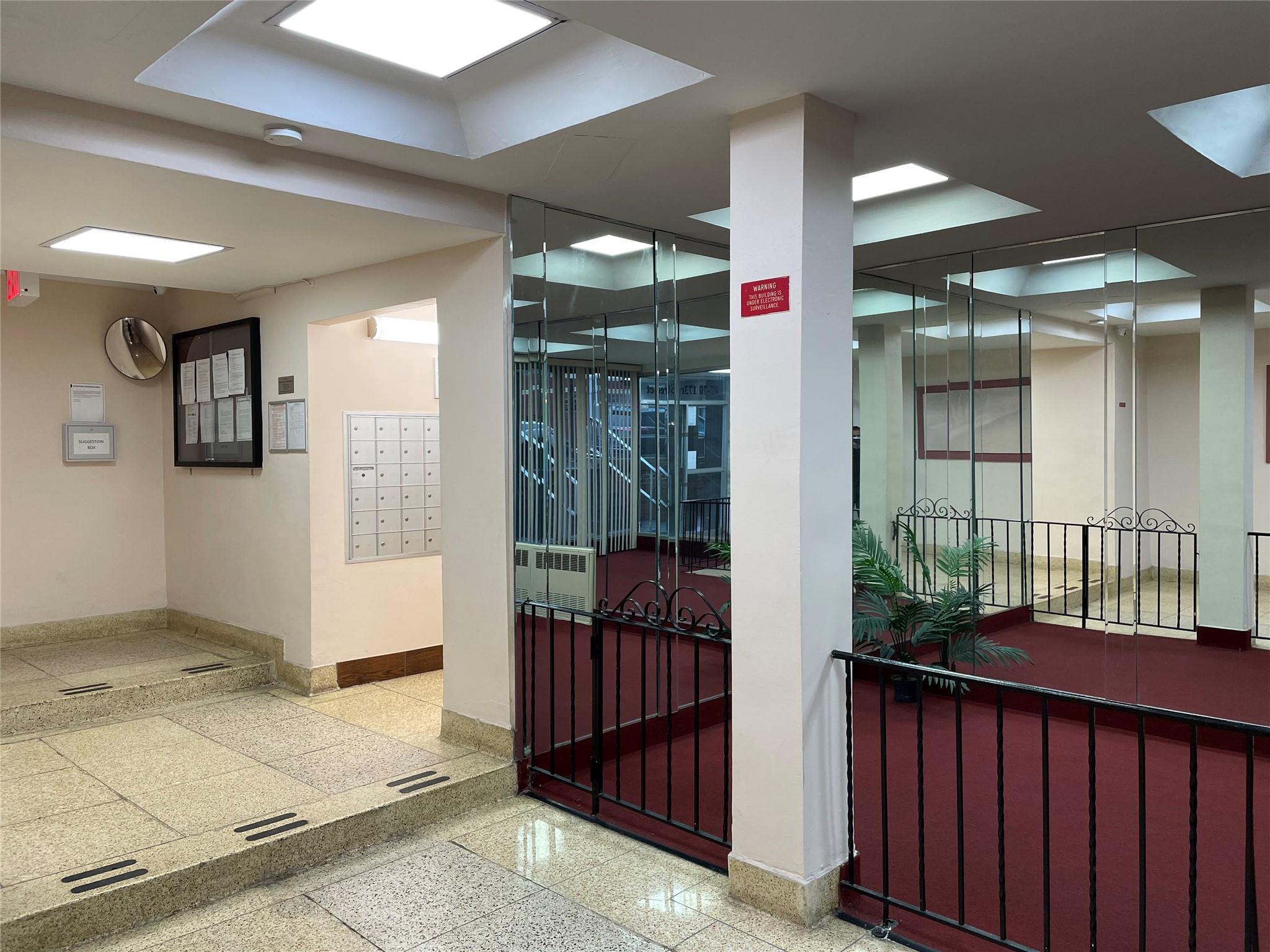 #12 photo, 87-70 173rd Street, クイーンズ区 Jamaica , NY 11432