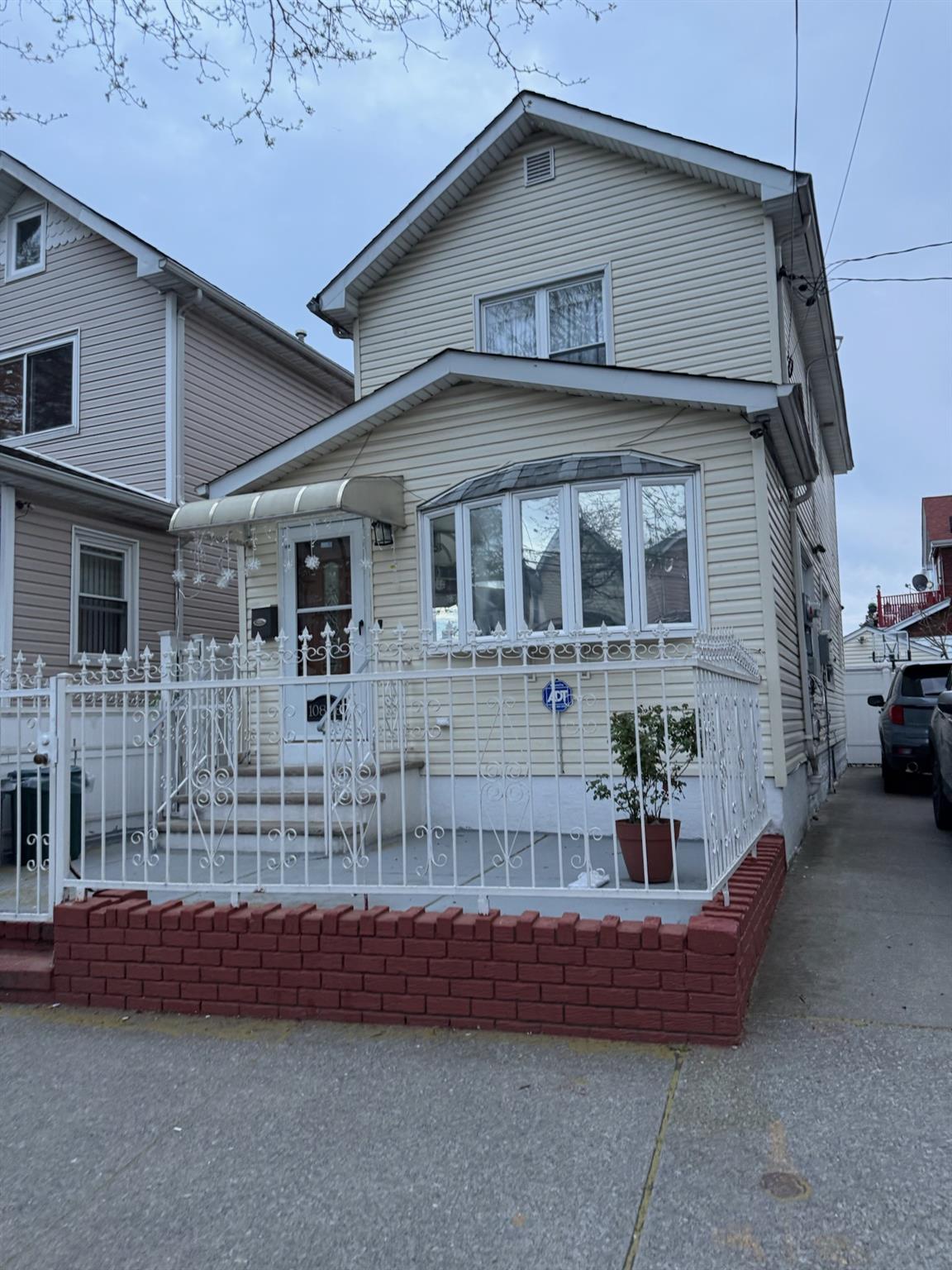 #1 photo, 10808 86 Street, كوينز Ozone Park , NY 11417