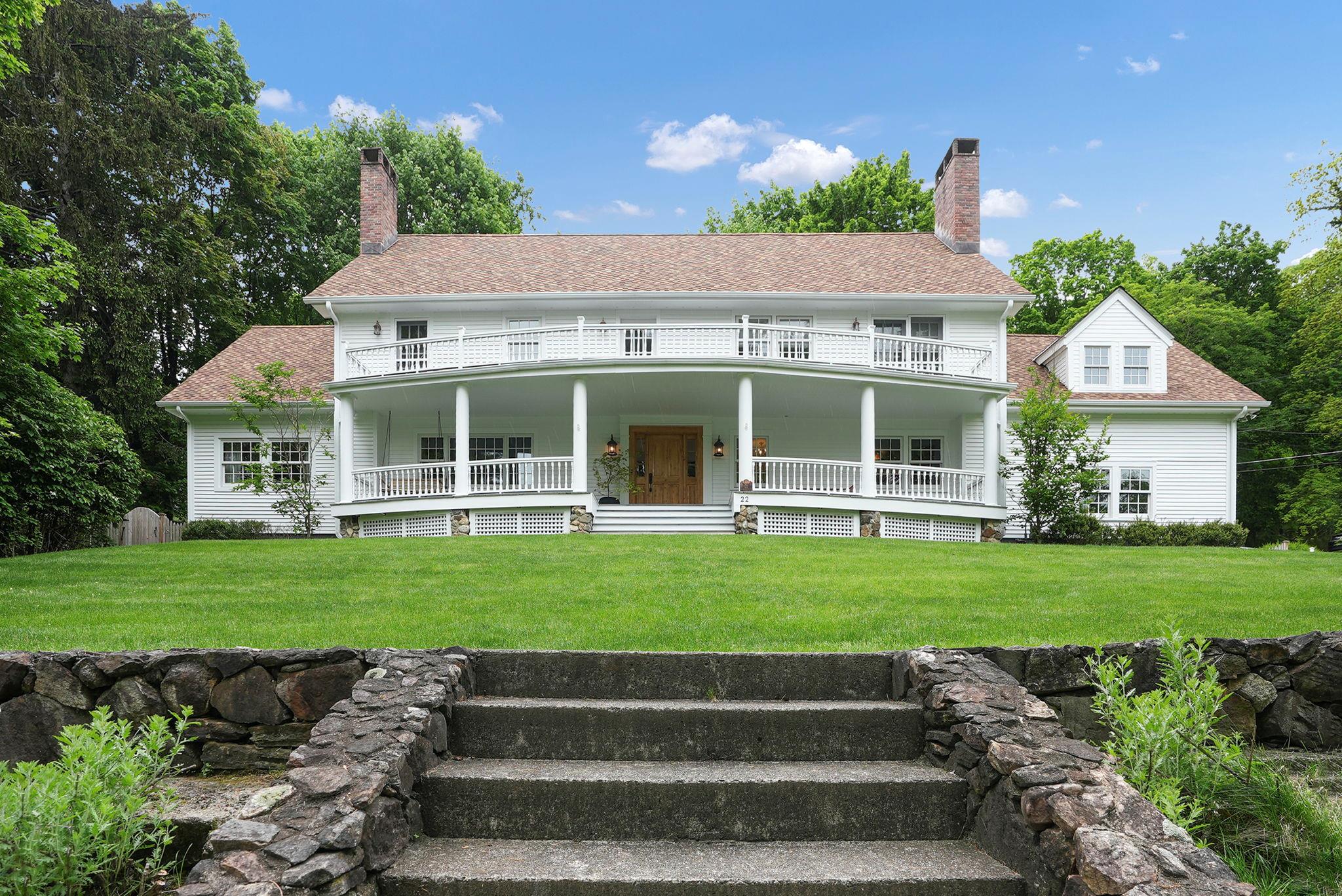 #1 photo, 22 Woodfield Road, Briarcliff Manor , NY 10510