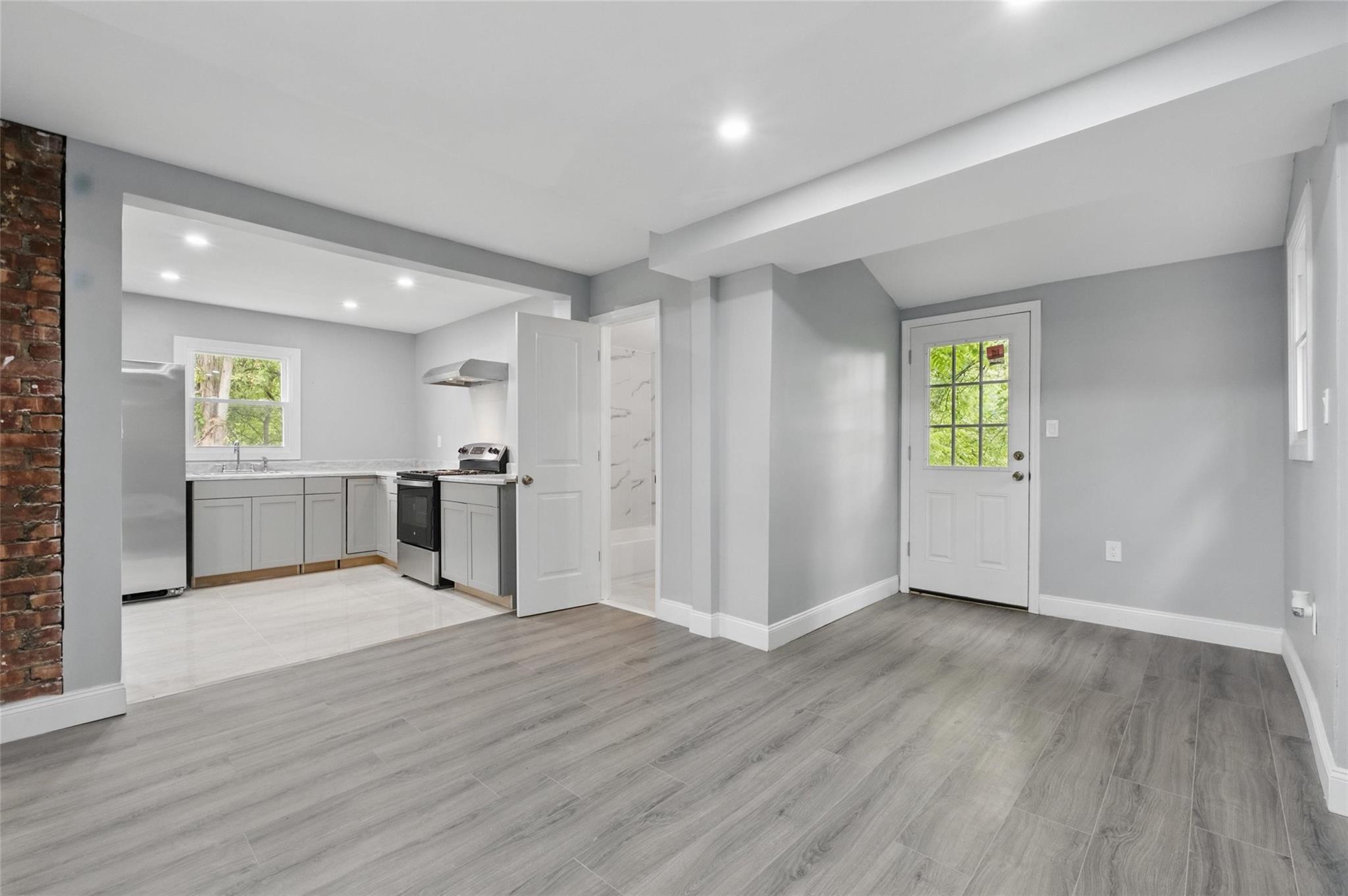 #15 photo, 809 Broadway/Route 9W, Ulster Park , NY 12487