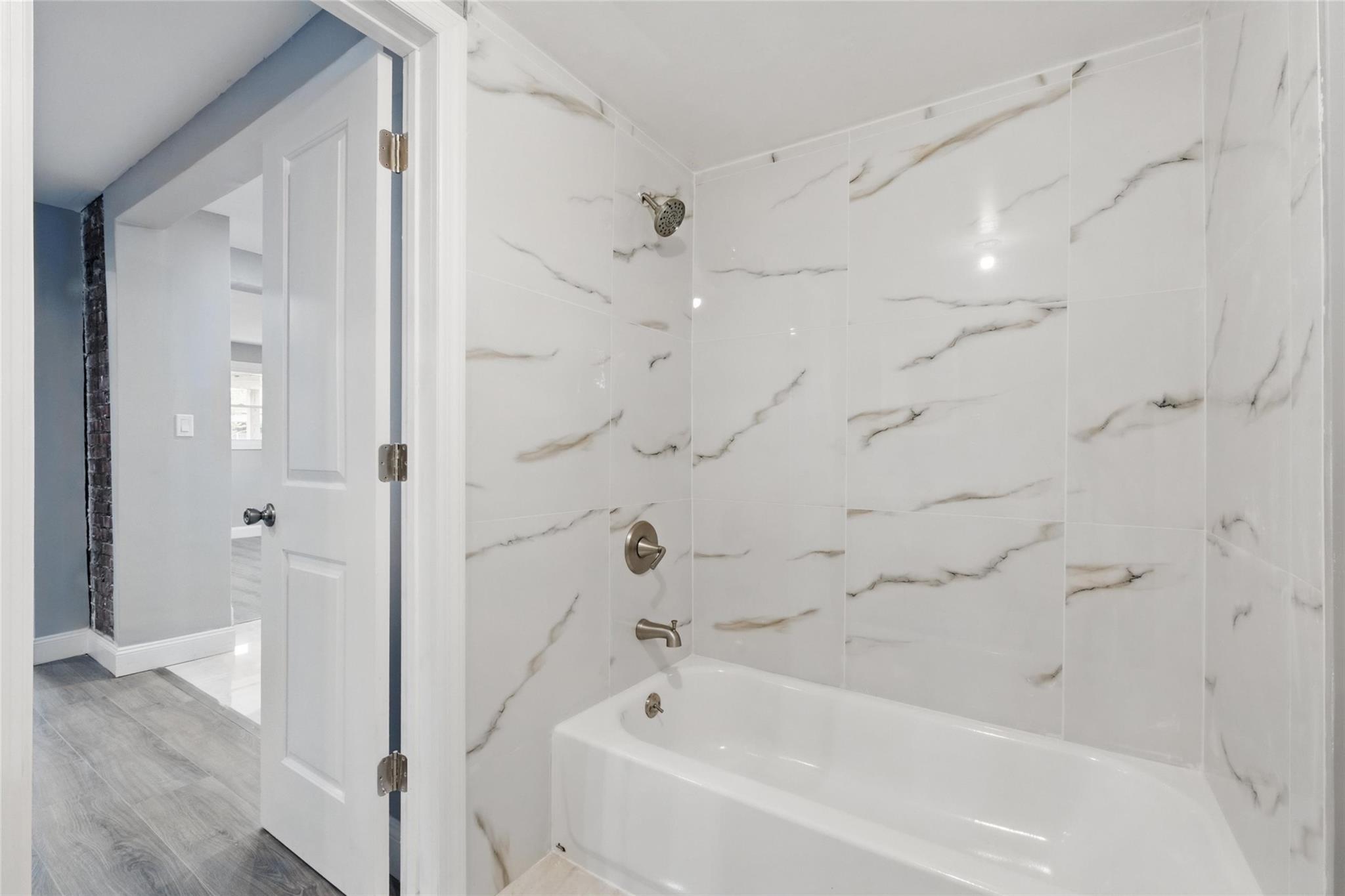 #19 photo, 809 Broadway/Route 9W, Ulster Park , NY 12487