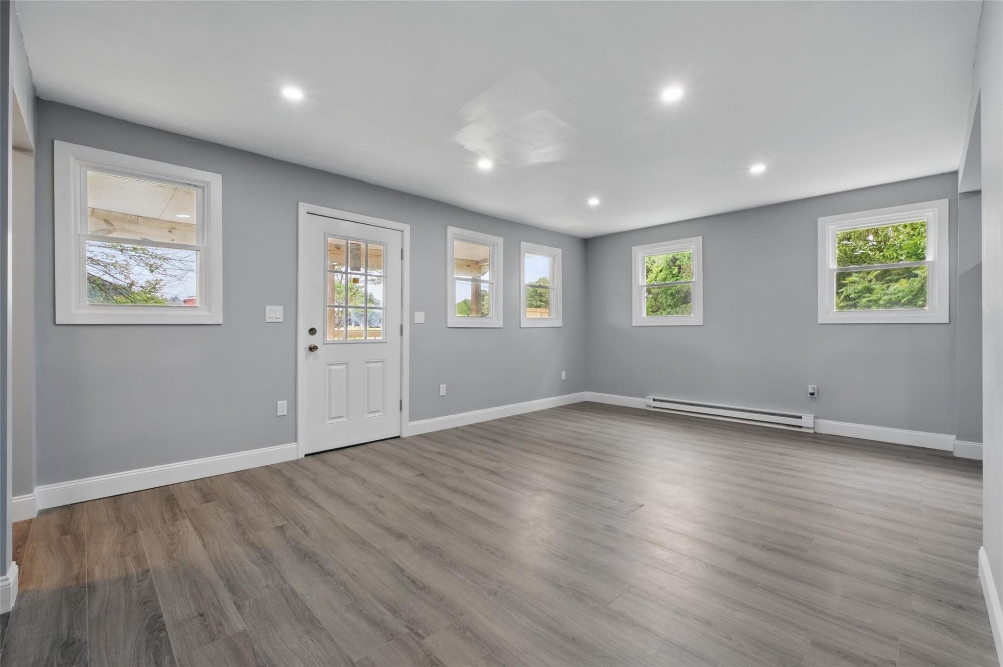 #7 photo, 809 Broadway/Route 9W, Ulster Park , NY 12487