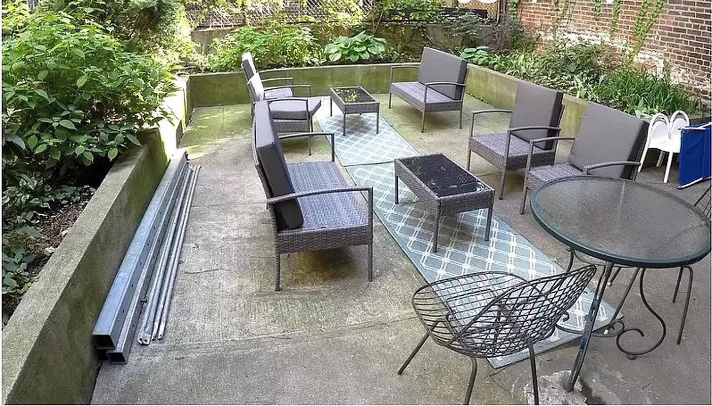 #8 photo, 240 E 24TH Street, マンハッタン Kips Bay , NY 10010