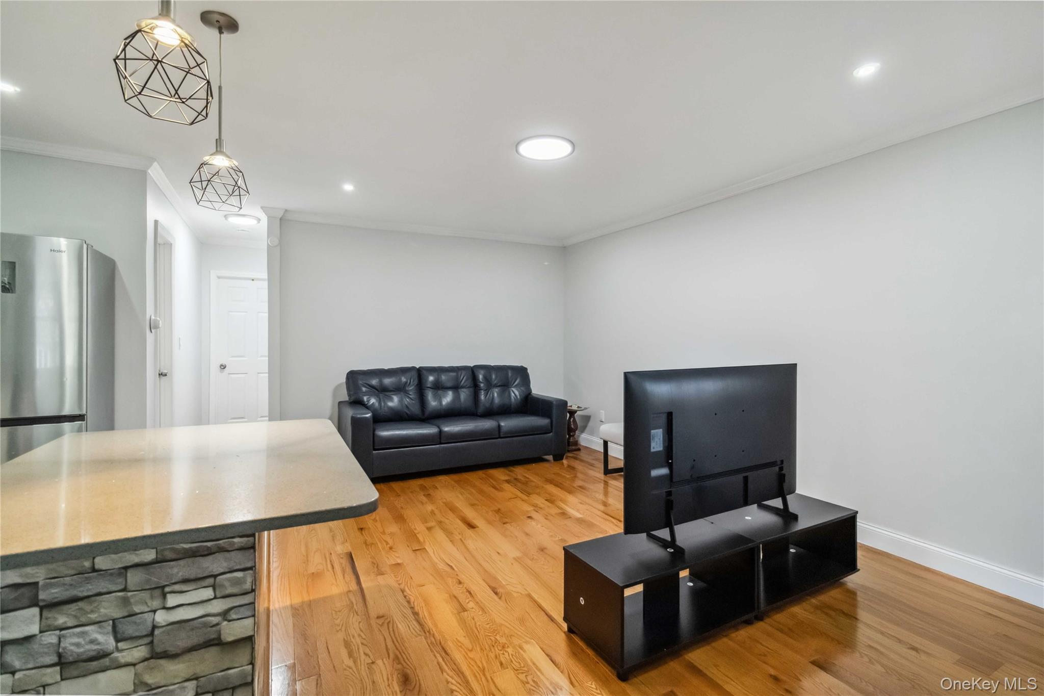 #7 photo, 987 Pierce Avenue, ブロンクス区 Bronx , NY 10462