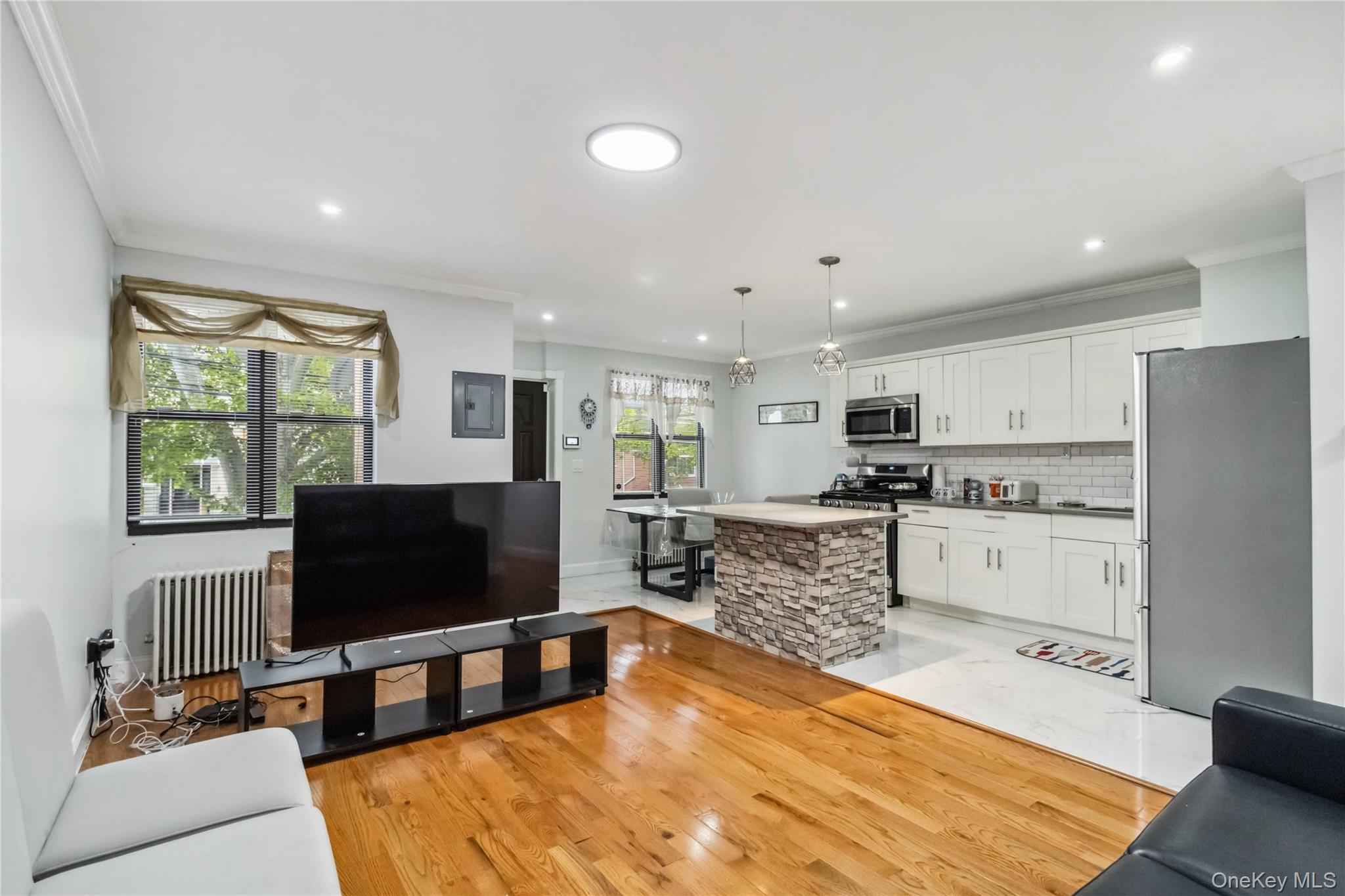 #8 photo, 987 Pierce Avenue, ブロンクス区 Bronx , NY 10462