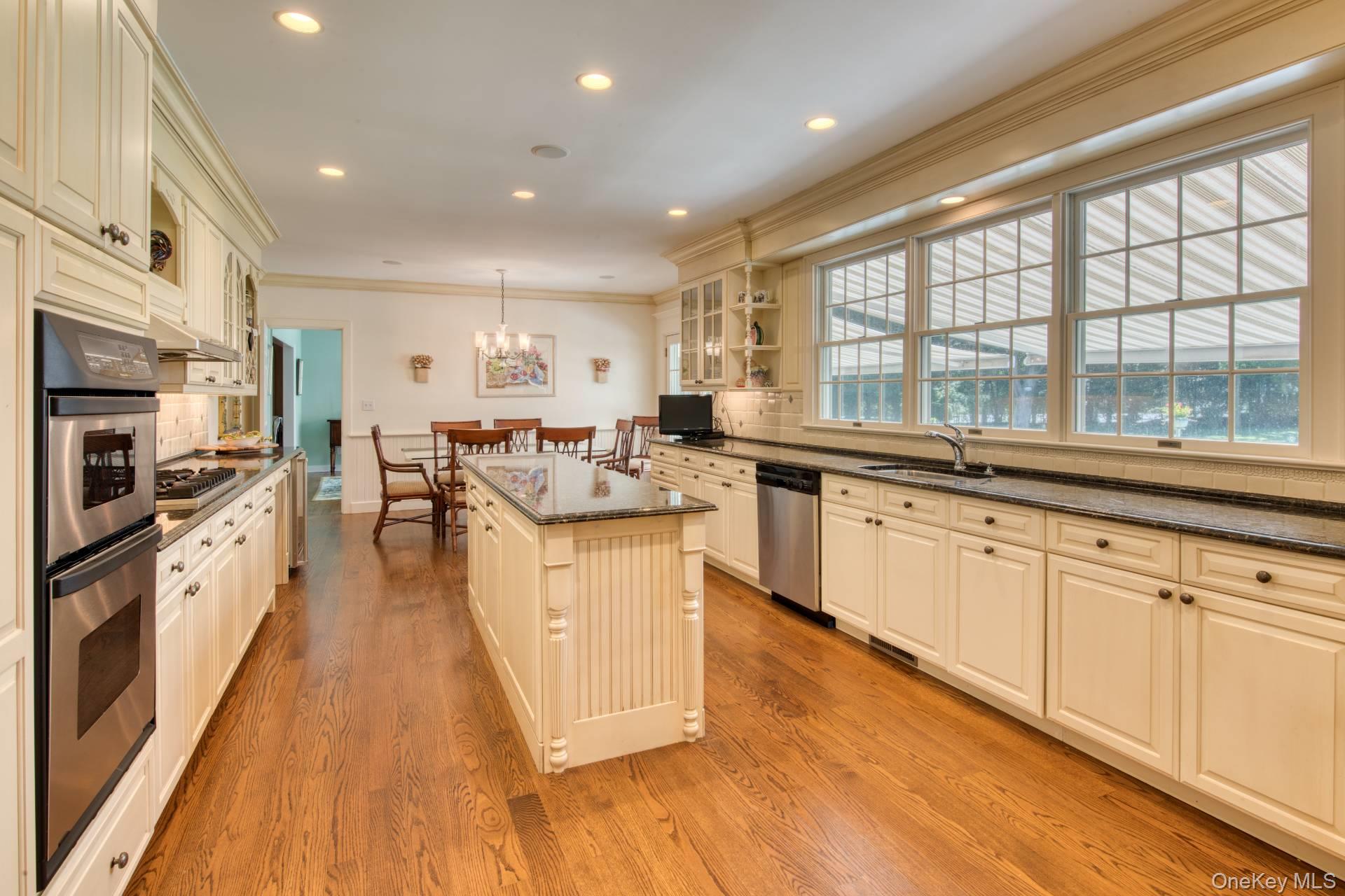 #6 photo, 73 South Road, Westhampton Beach , NY 11978