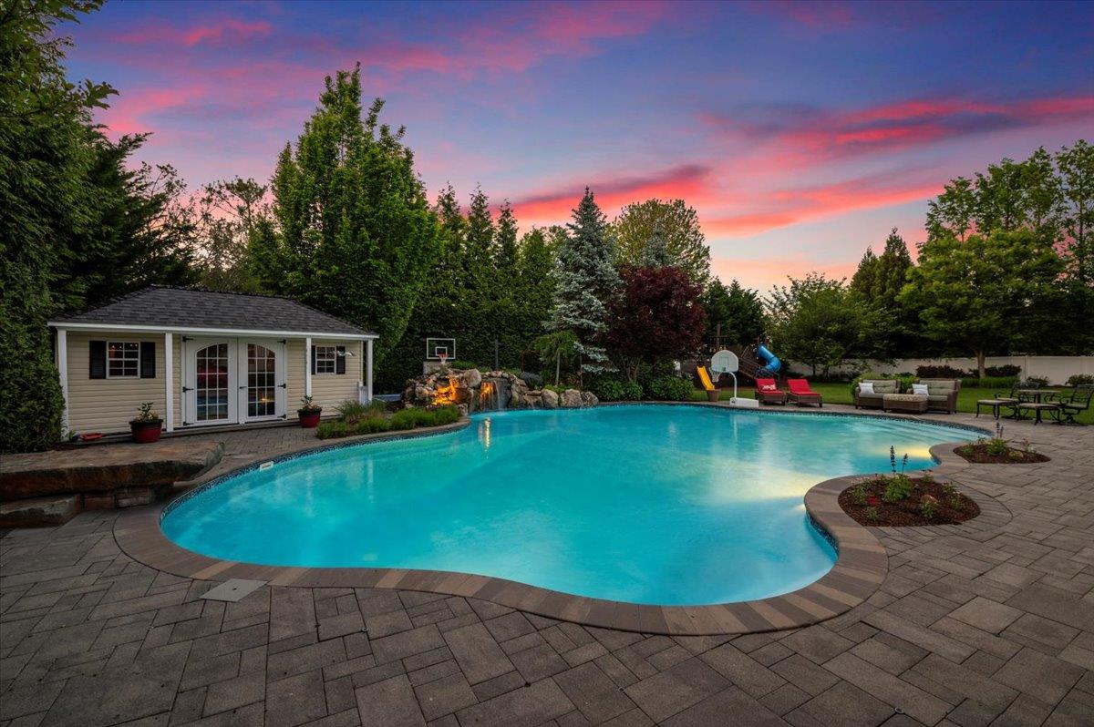 #1 photo, 22 Monticello Drive, سوفولك Shoreham , NY 11786
