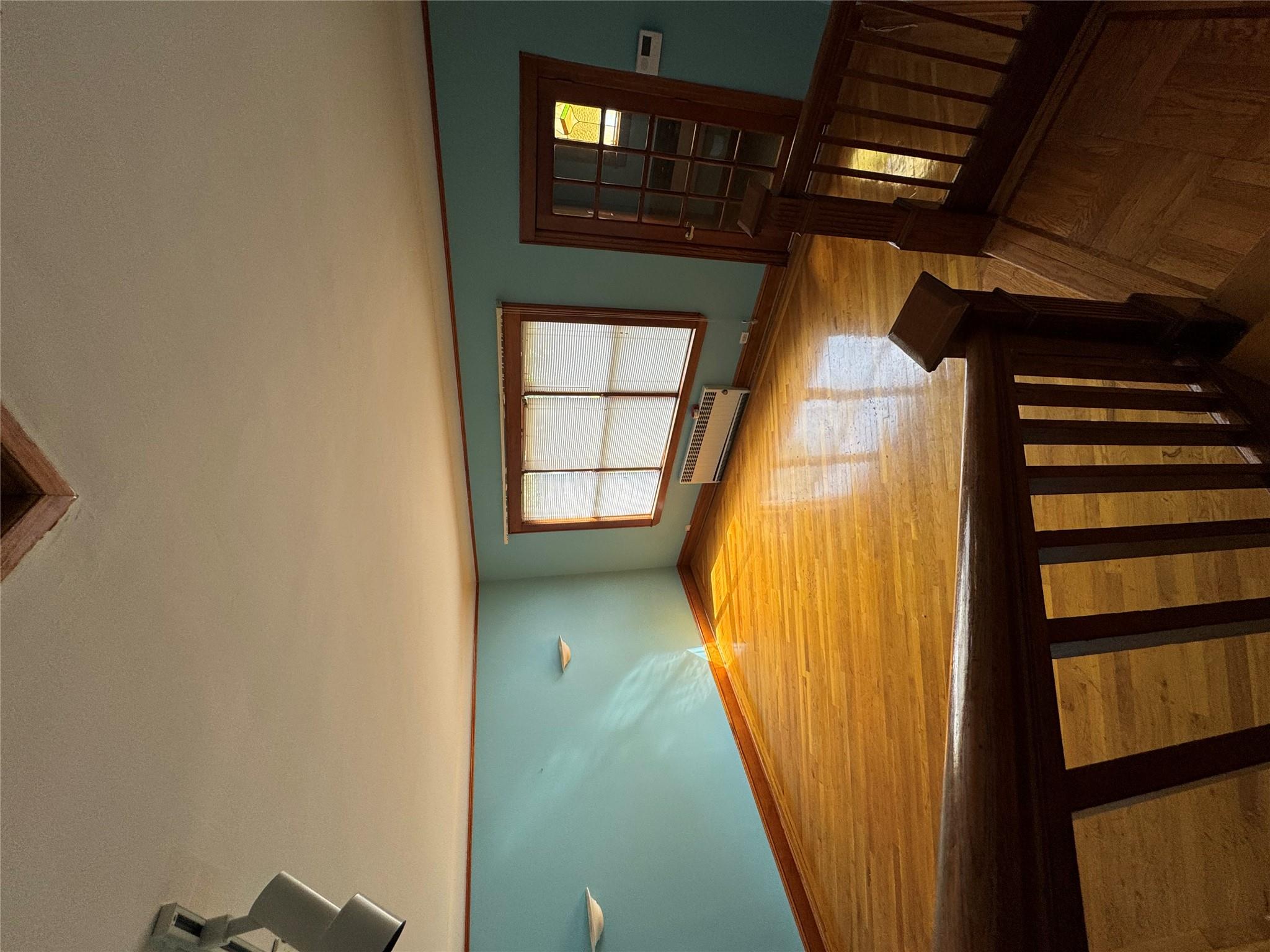 #2 photo, 6472 84th Street, クイーンズ区 Middle Village , NY 11379